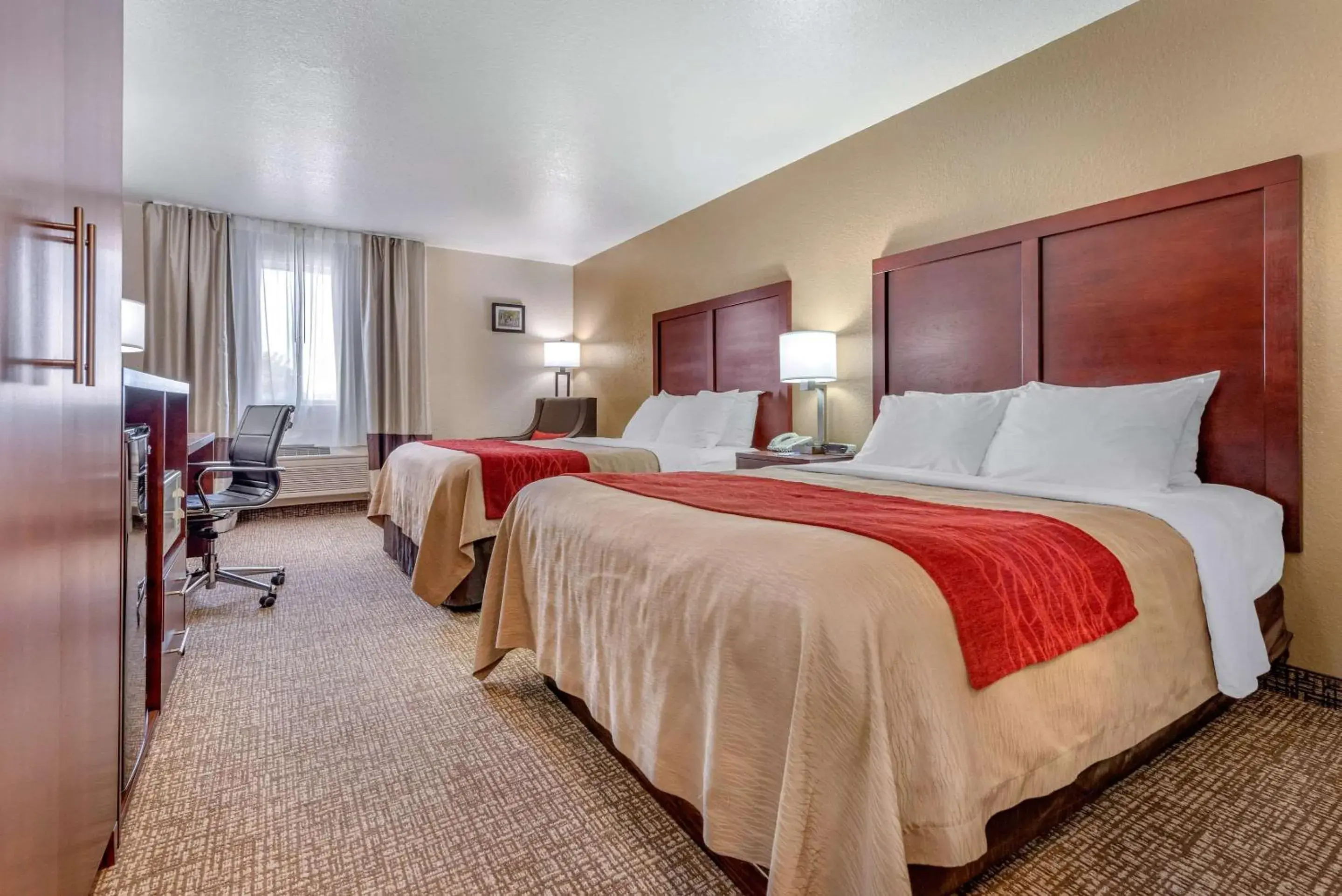 Bedroom, Bed in Comfort Inn Bedroom, Bed in Comfort Inn