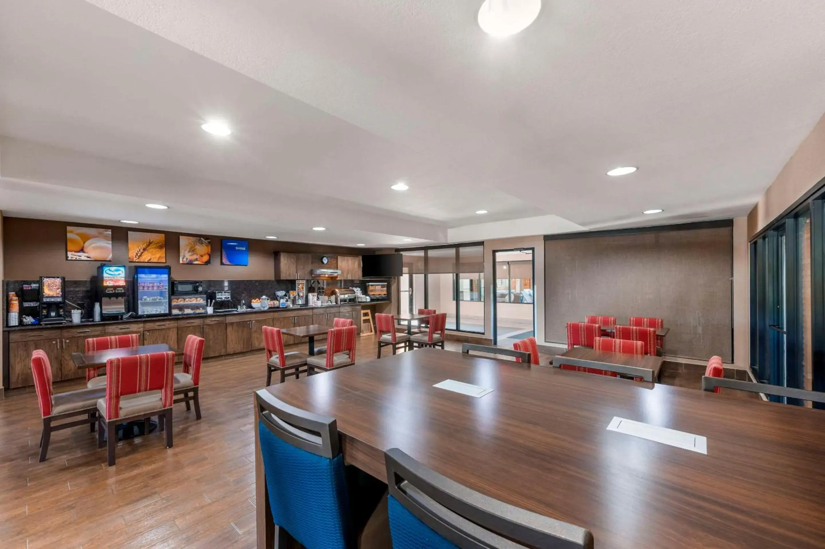 Breakfast in Comfort Inn Breakfast in Comfort Inn