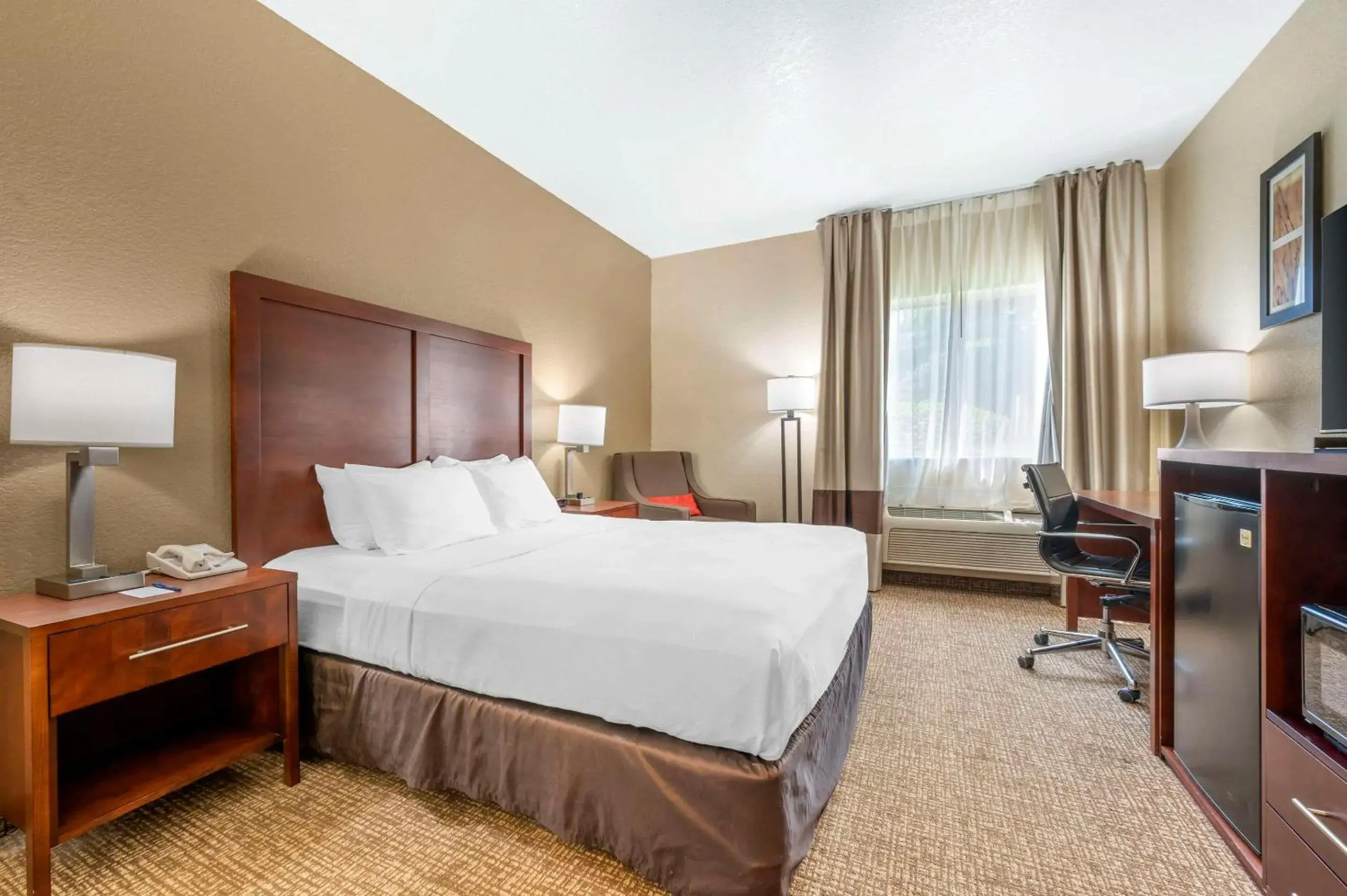 Bedroom, Bed in Comfort Inn Bedroom, Bed in Comfort Inn