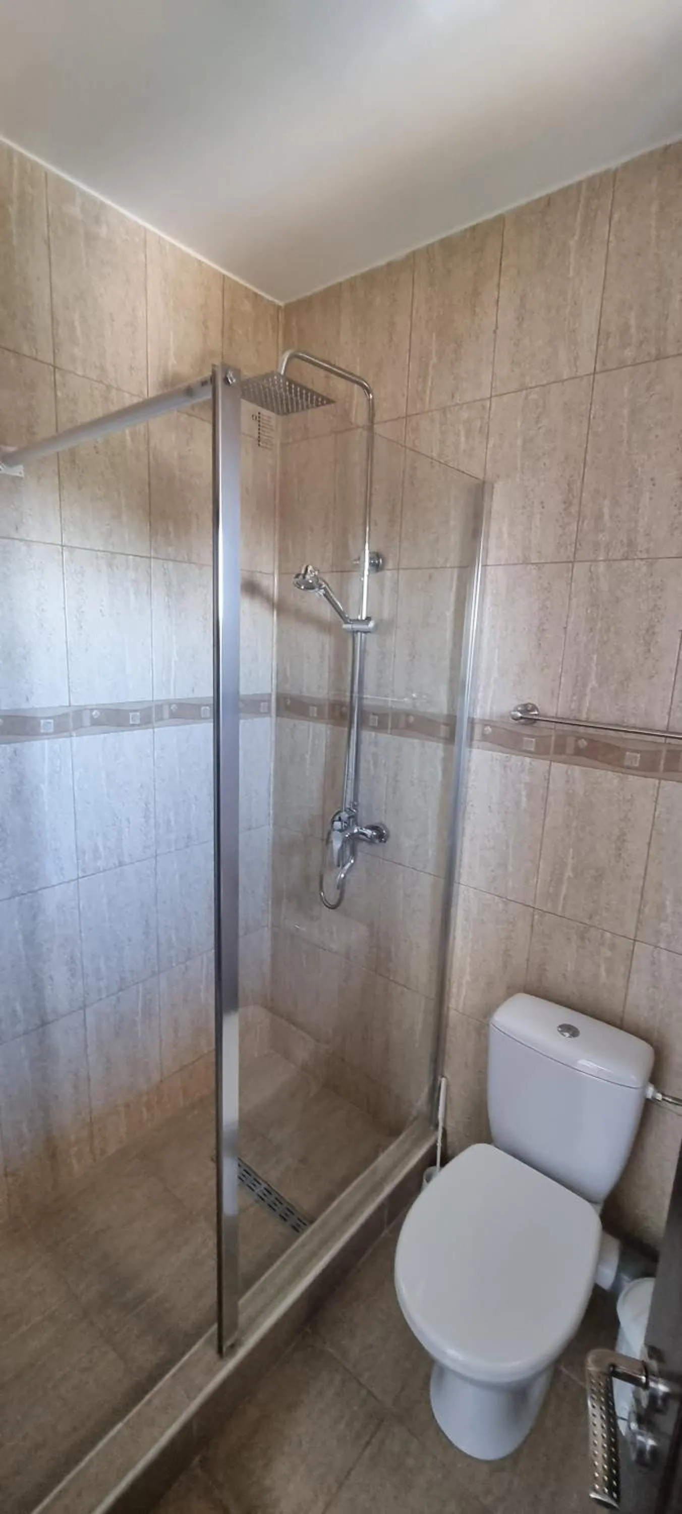 Shower in Hotel Blue Sky Resort