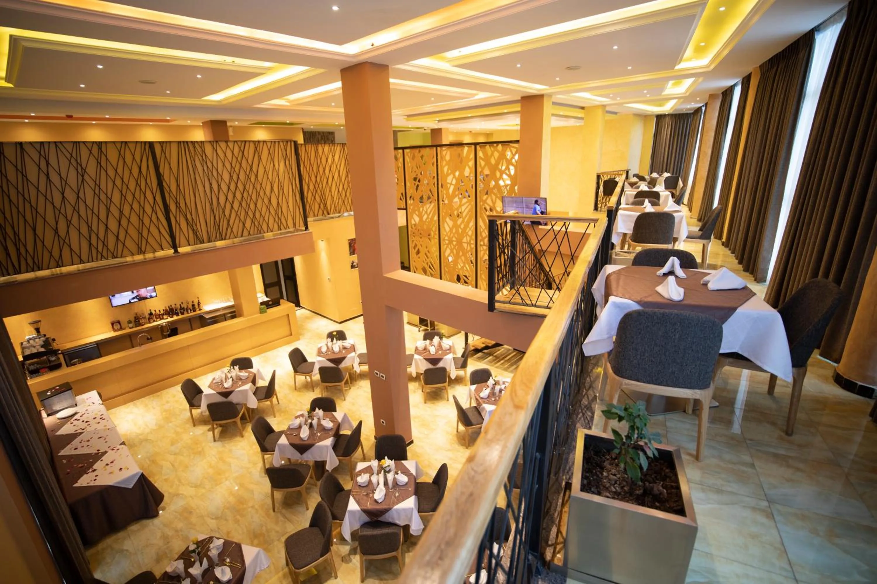 Restaurant/places to eat in Vamos Addis Hotel