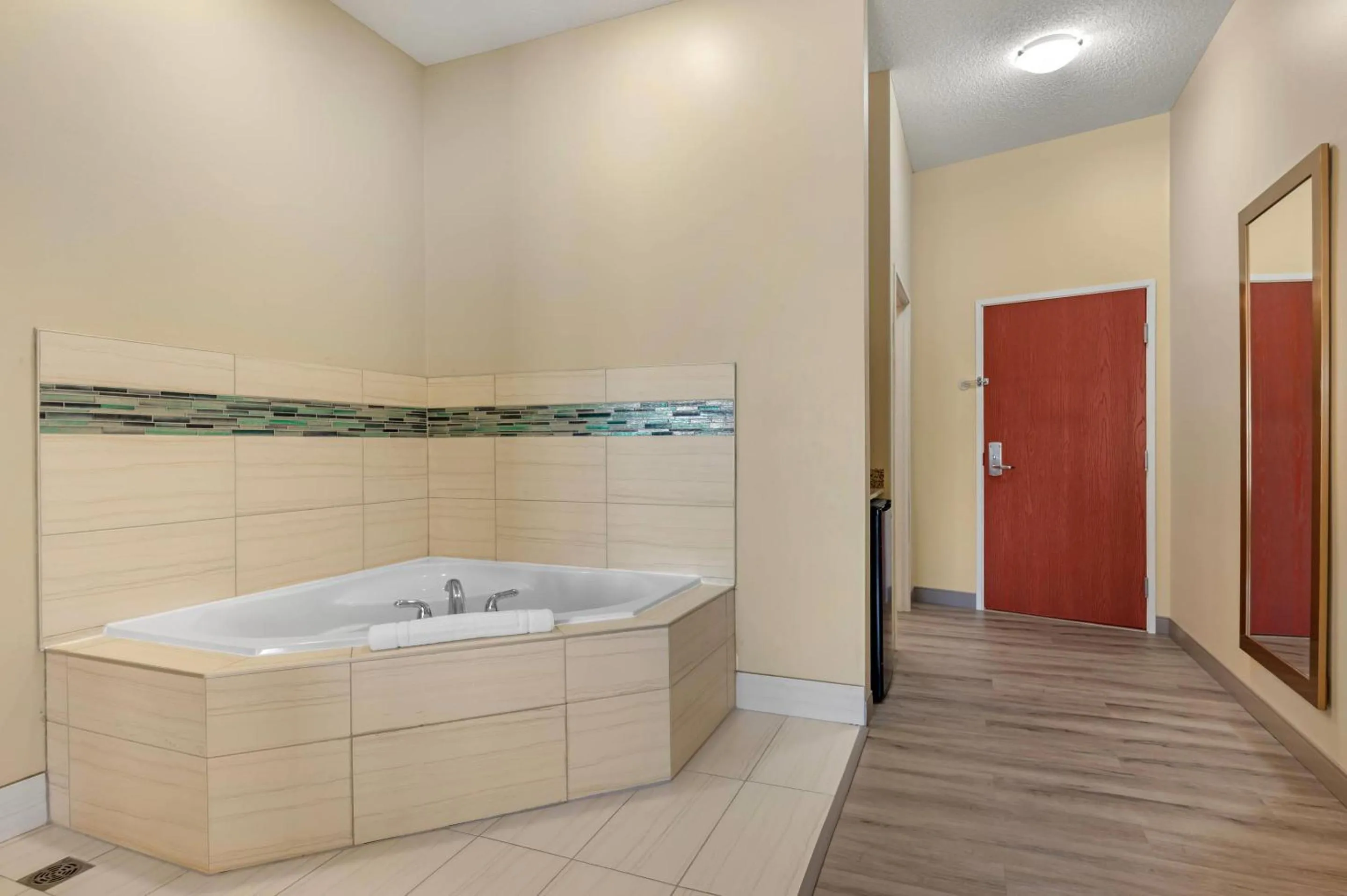 Bedroom in Comfort Suites South Bend Near Casino