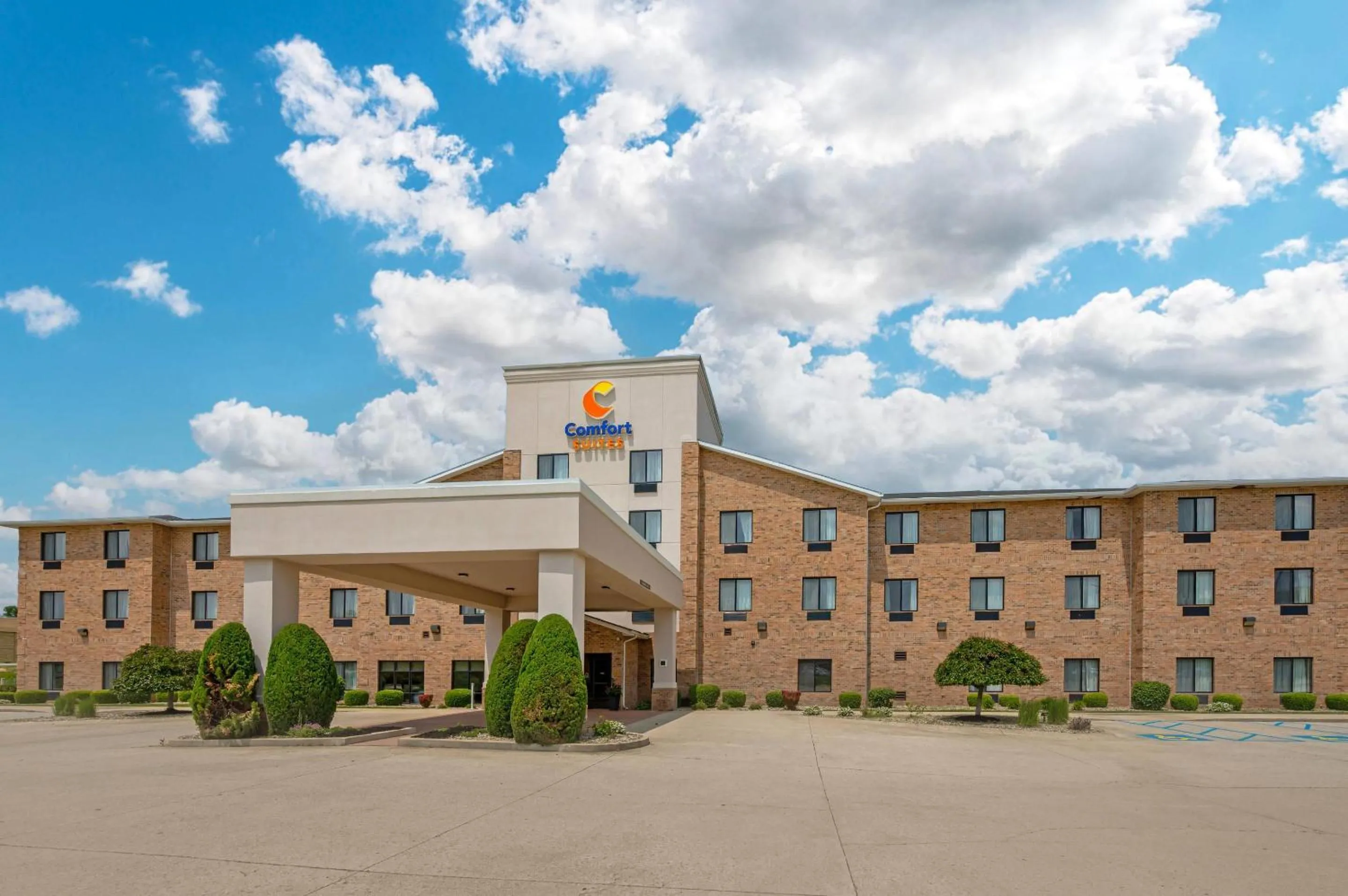 Property building in Comfort Suites South Bend Near Casino