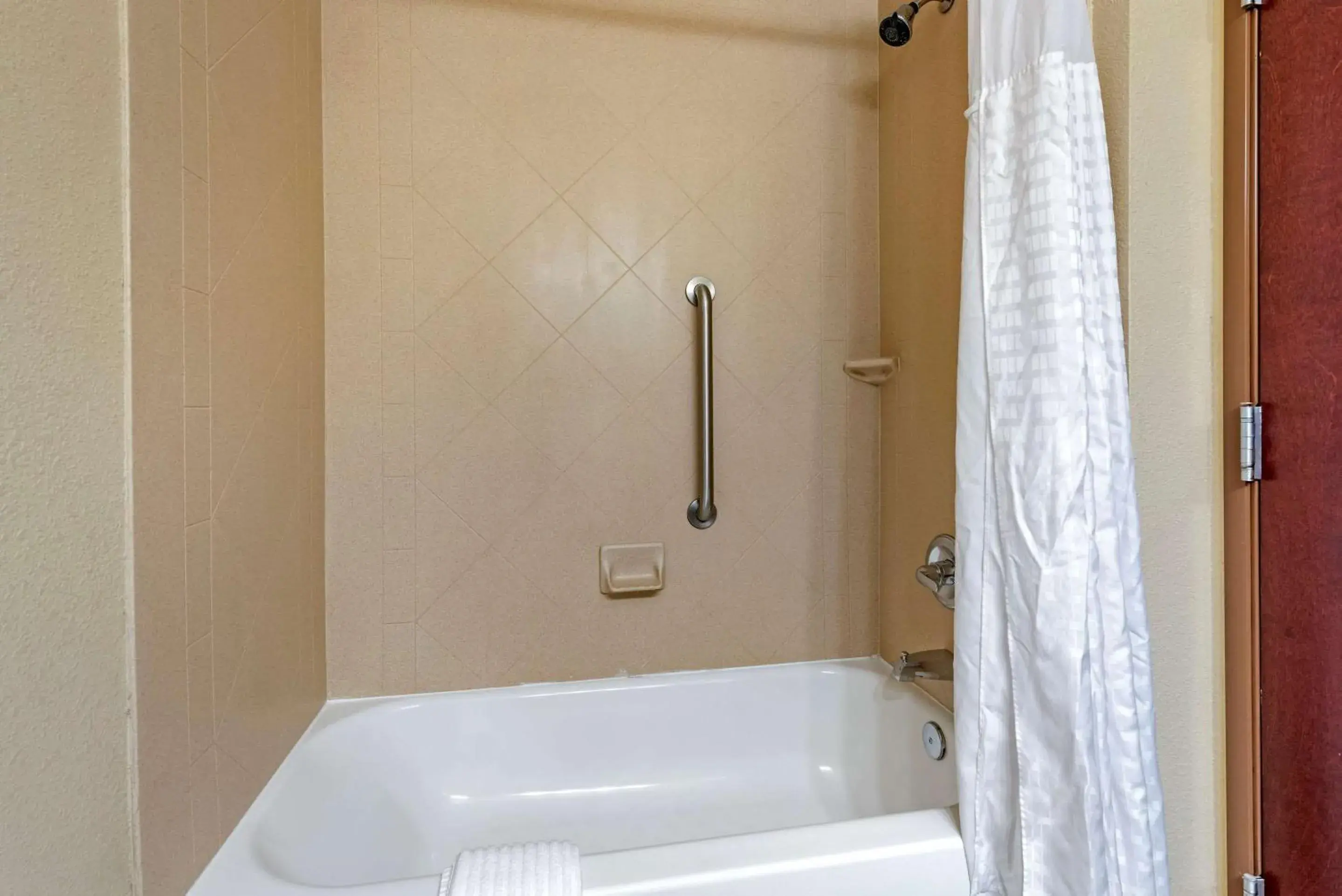 King Suite - Non-Smoking in Comfort Inn & Suites Muncie Near University King Suite - Non-Smoking in Comfort Inn & Suites Muncie Near University