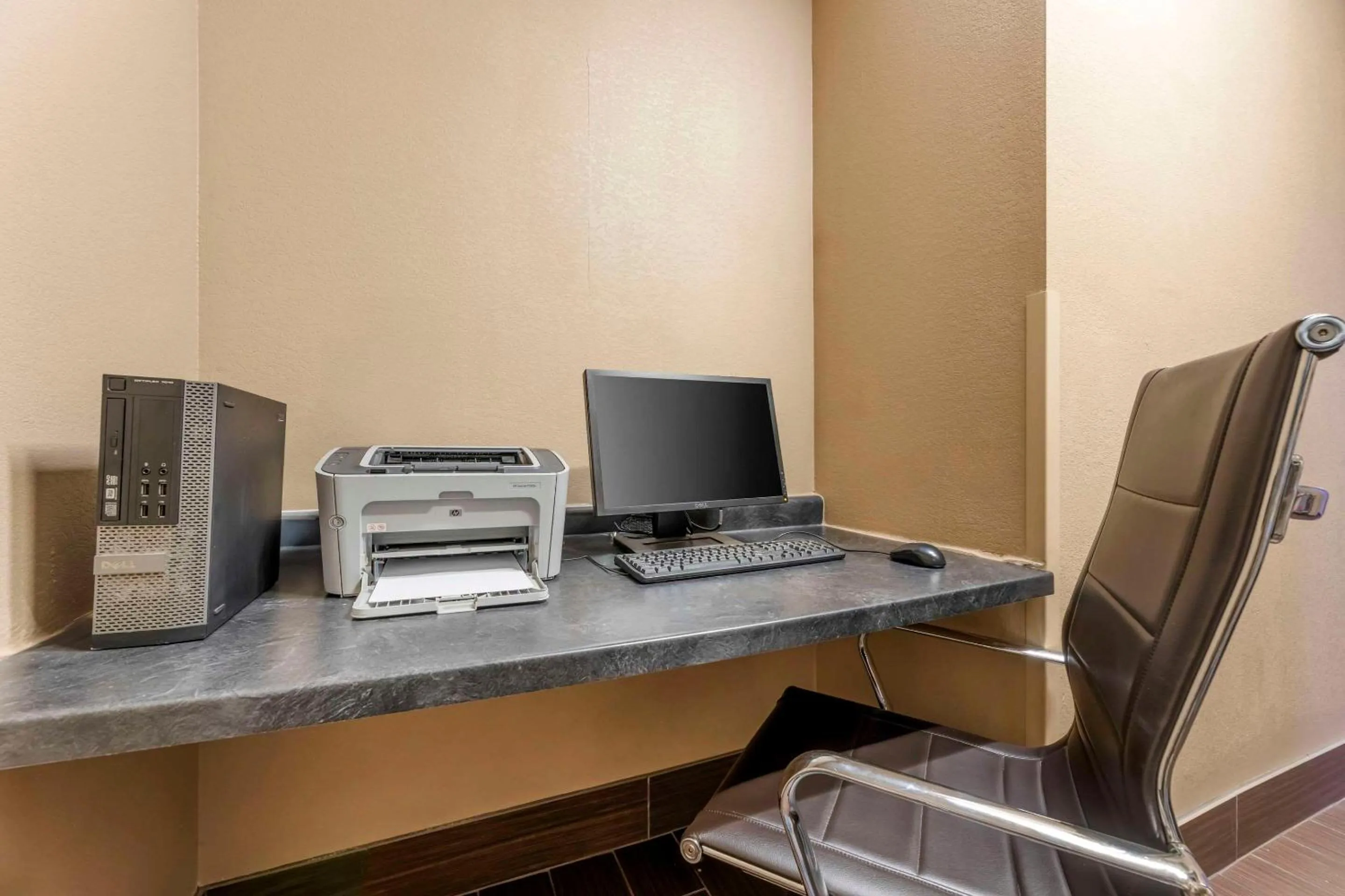 Business facilities in Comfort Inn & Suites Porter near Indiana Dunes