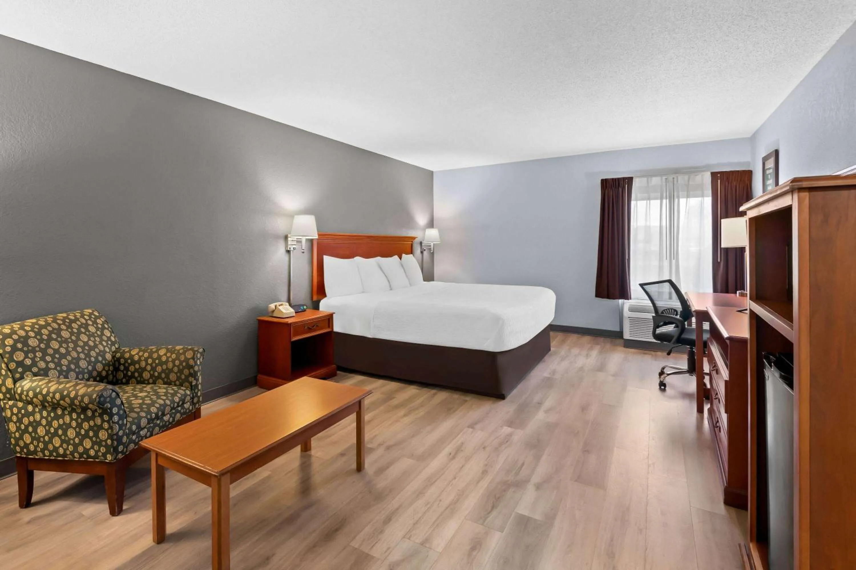 Bed in Baymont by Wyndham Lebanon IN