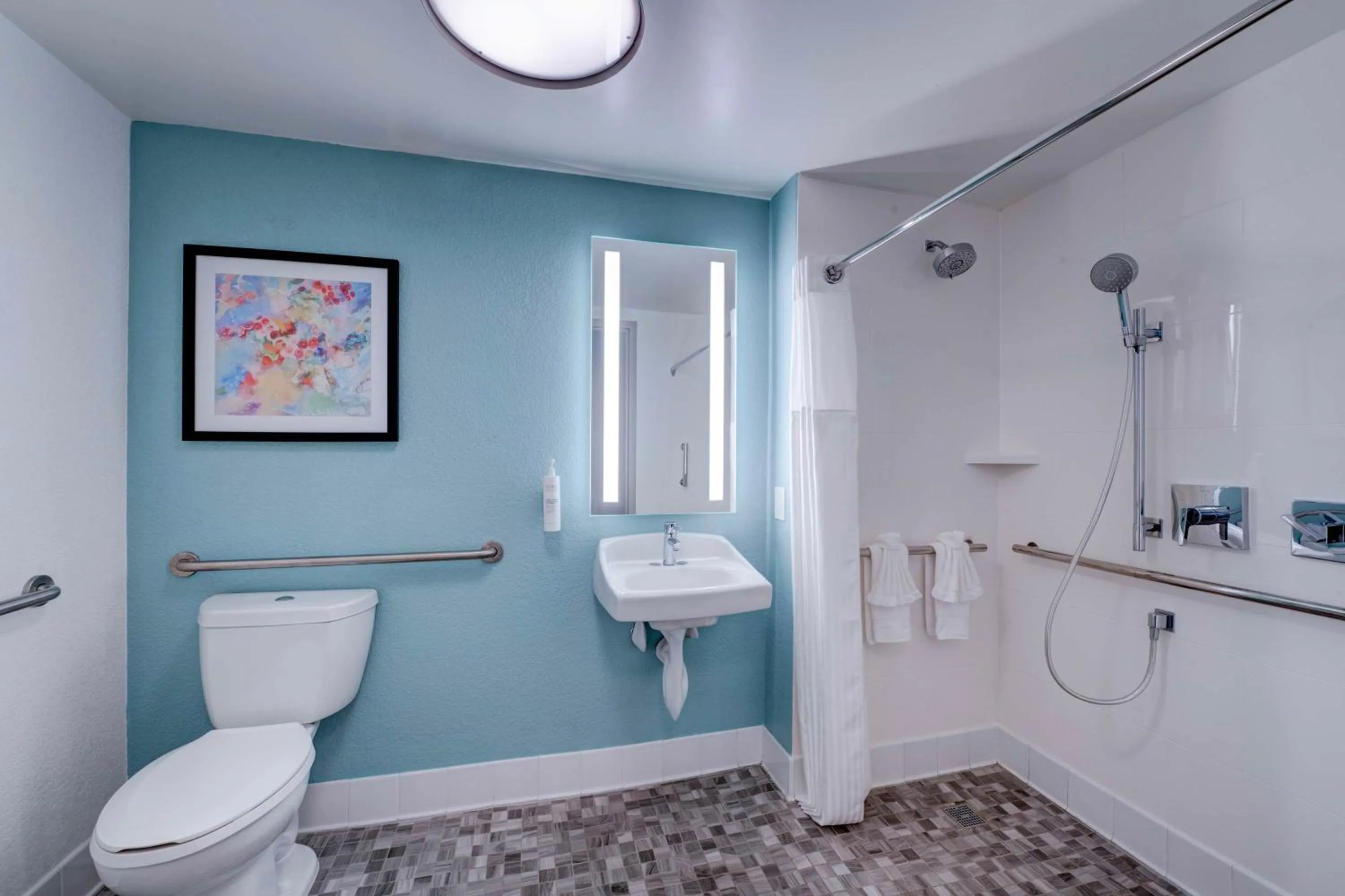 Bathroom in Hilton Garden Inn Anaheim/Garden Grove