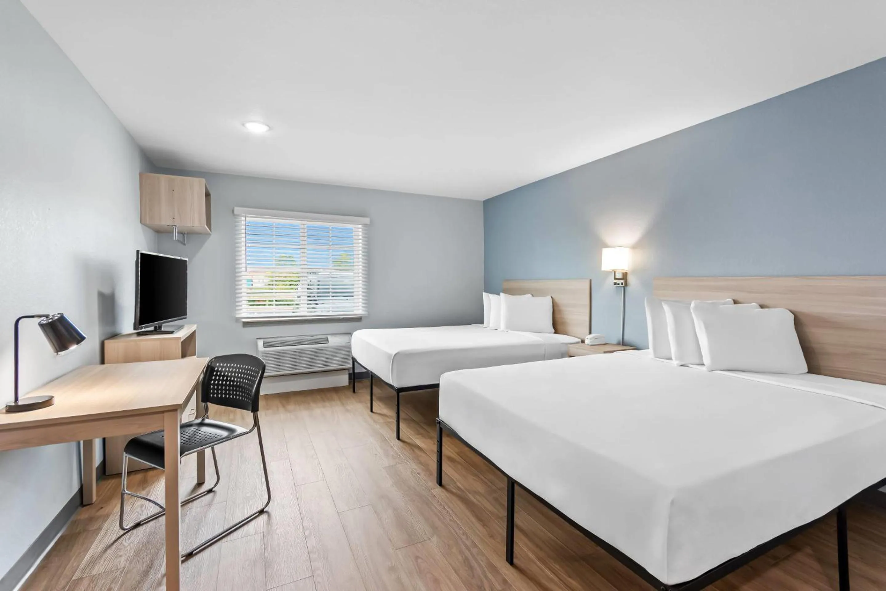 Bedroom, Bed in Suburban Studios Clarksville-Louisville North