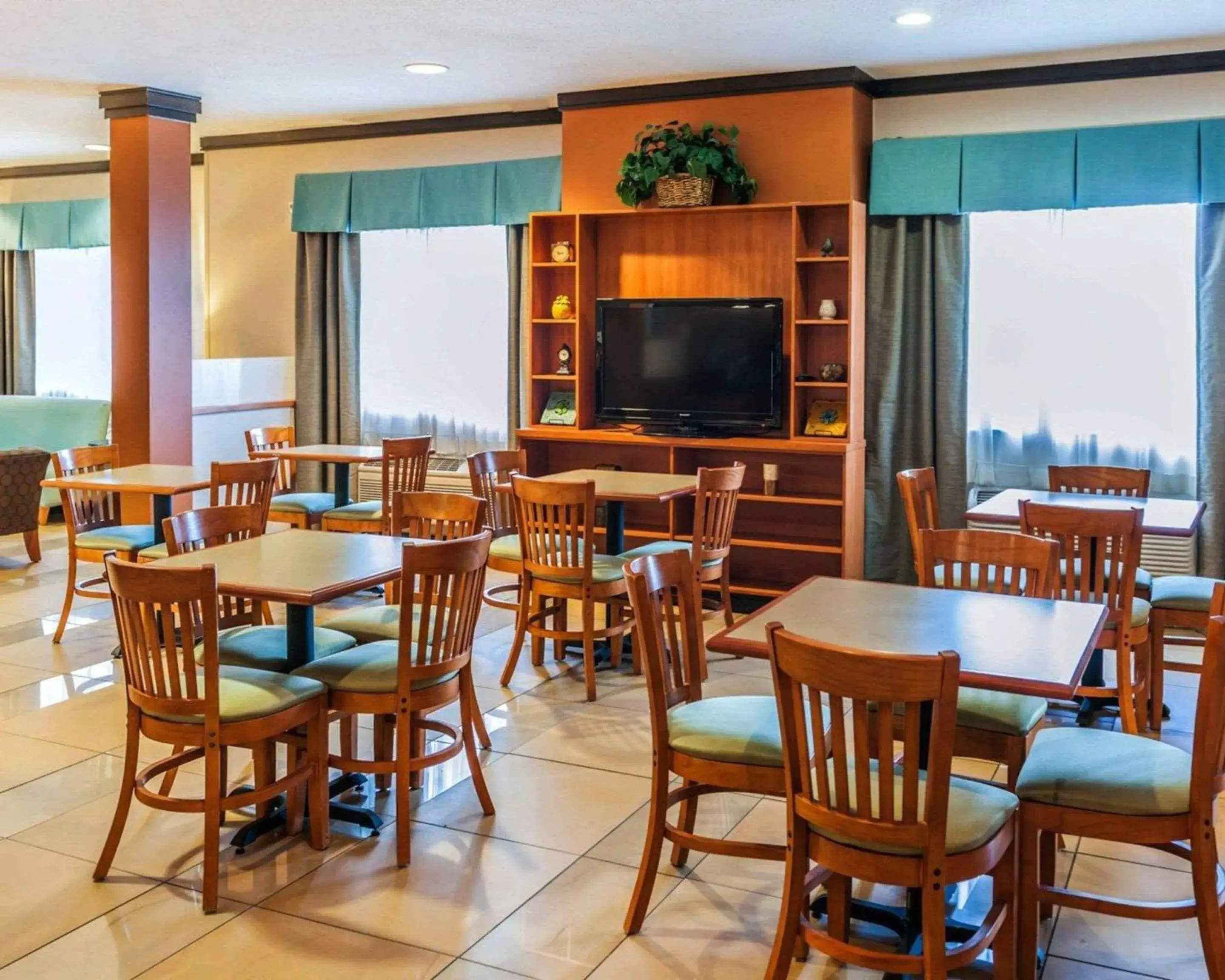 Restaurant/places to eat in Comfort Inn Avon-Indianapolis West Restaurant/places to eat in Comfort Inn Avon-Indianapolis West