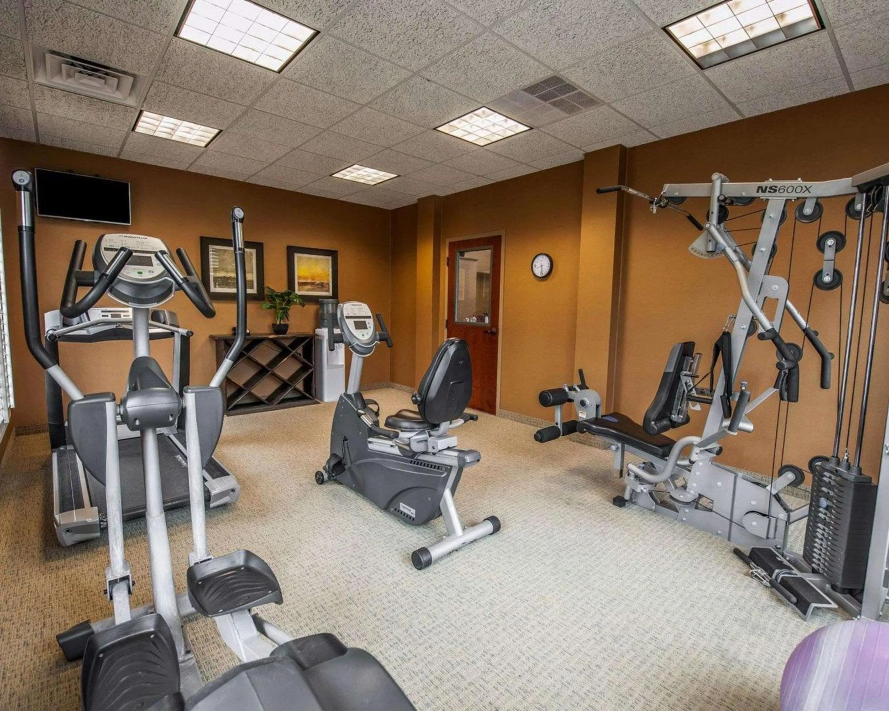 Fitness centre/facilities in Comfort Inn Bloomington near University