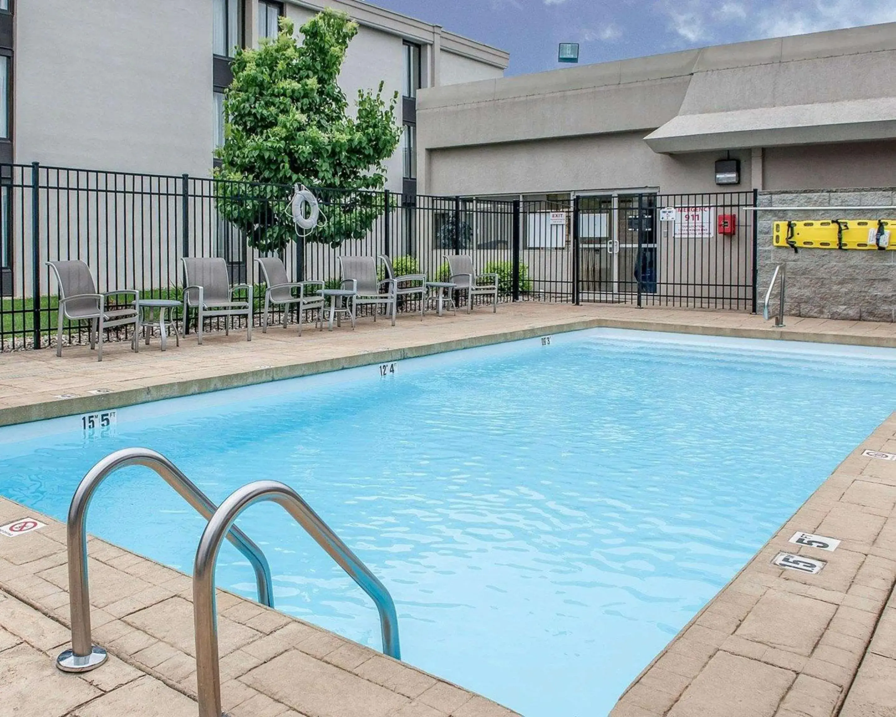 Swimming pool in Comfort Inn Bloomington near University Swimming pool in Comfort Inn Bloomington near University