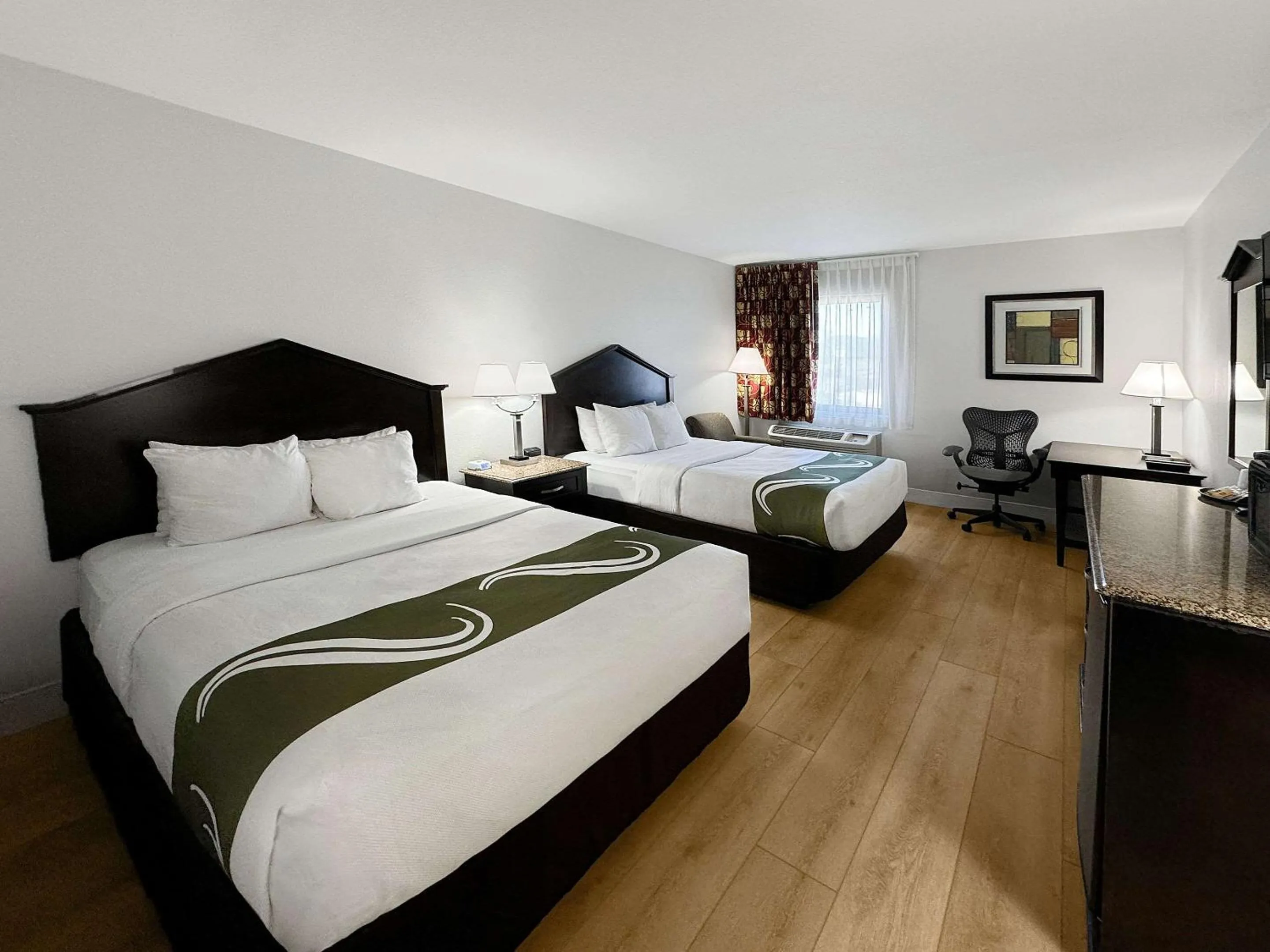 Bedroom, Bed in Quality Inn Fort Wayne