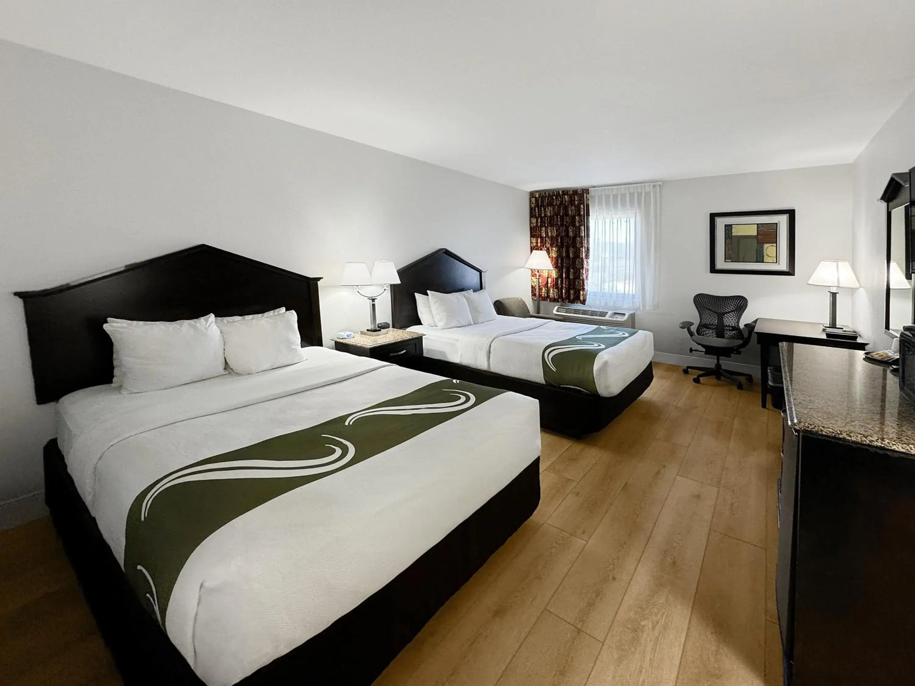 Bed in Quality Inn Fort Wayne Bed in Quality Inn Fort Wayne