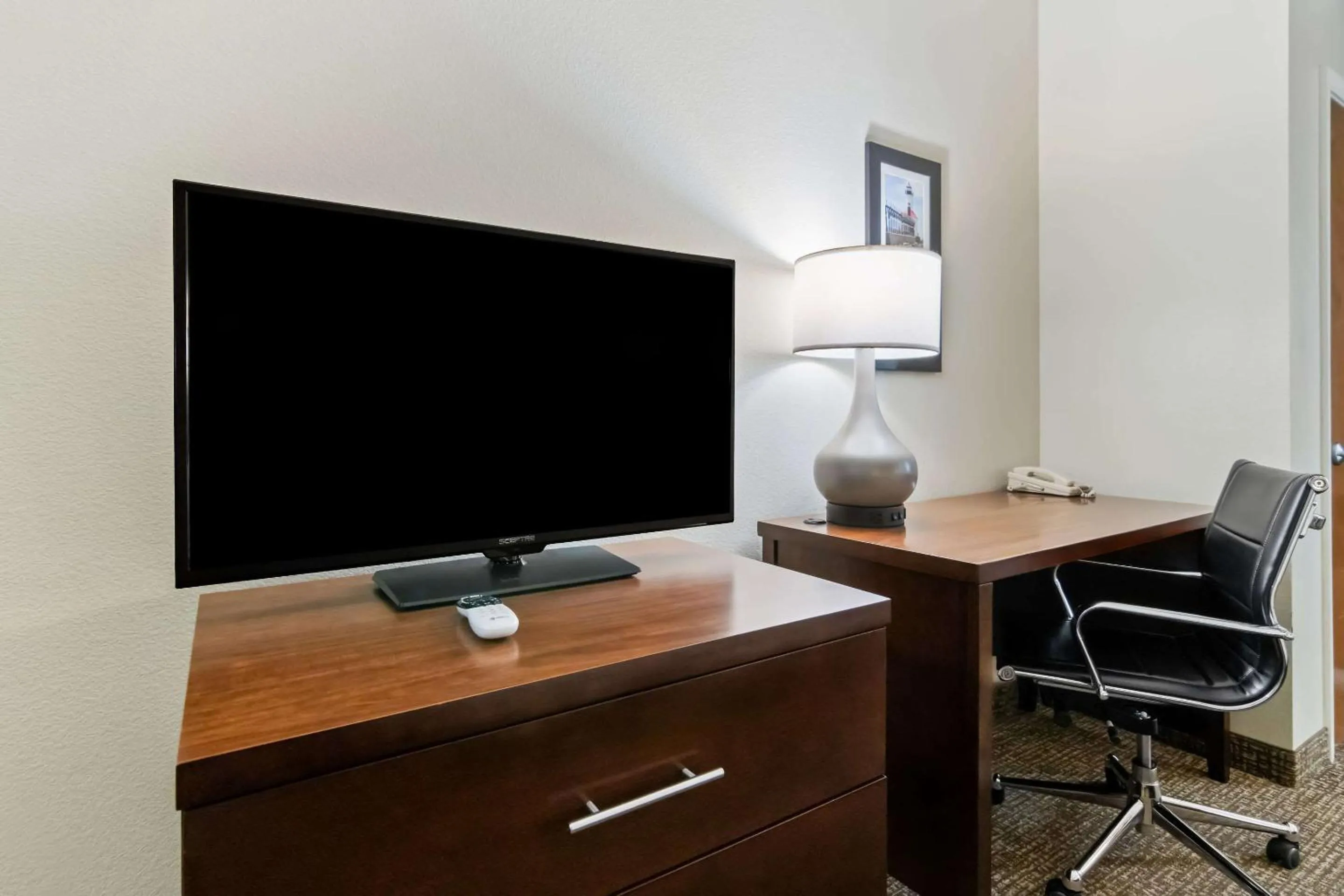 Bedroom in Comfort Inn Hebron-Lowell Area