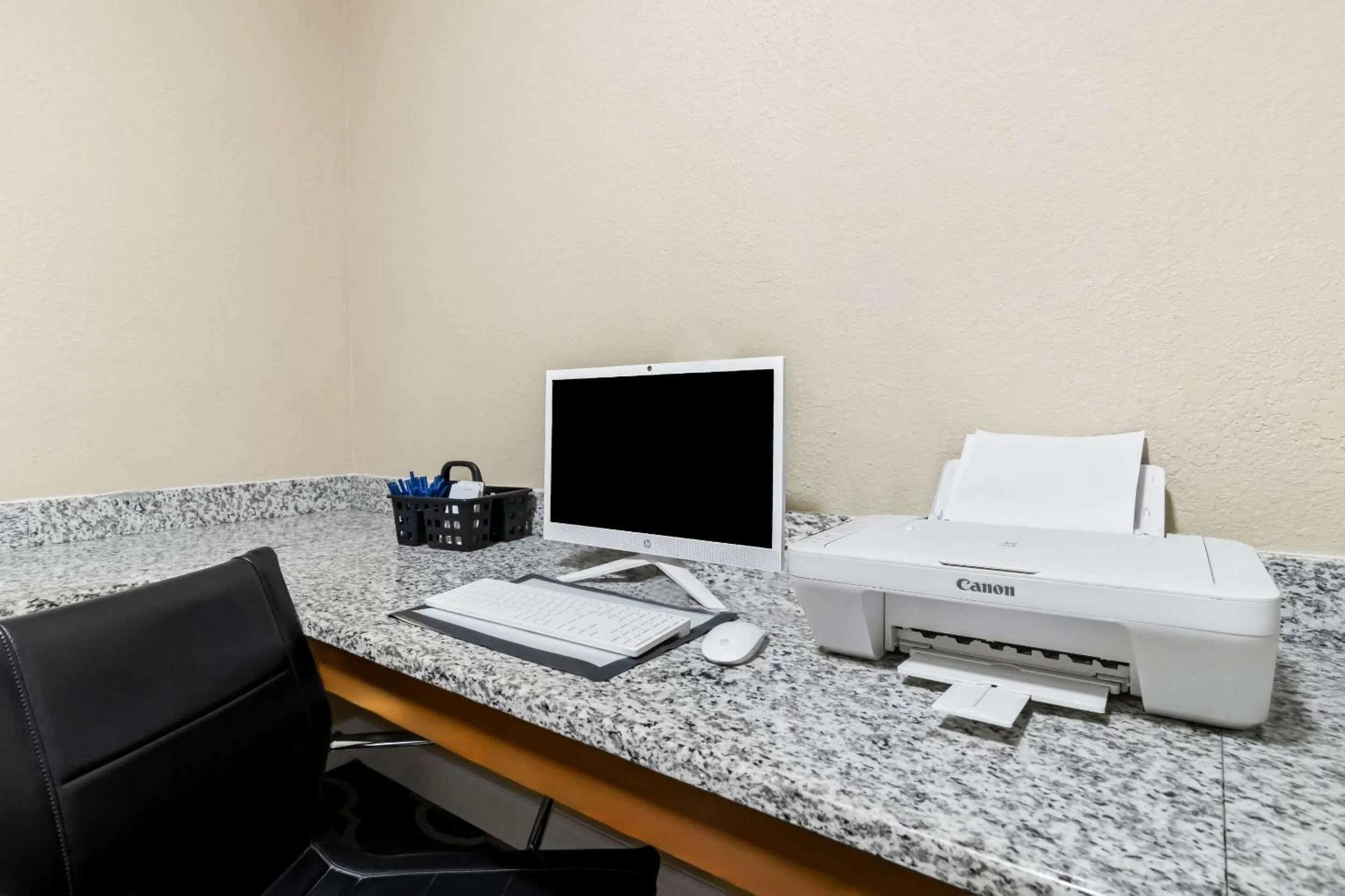 Business facilities in Comfort Inn Hebron-Lowell Area