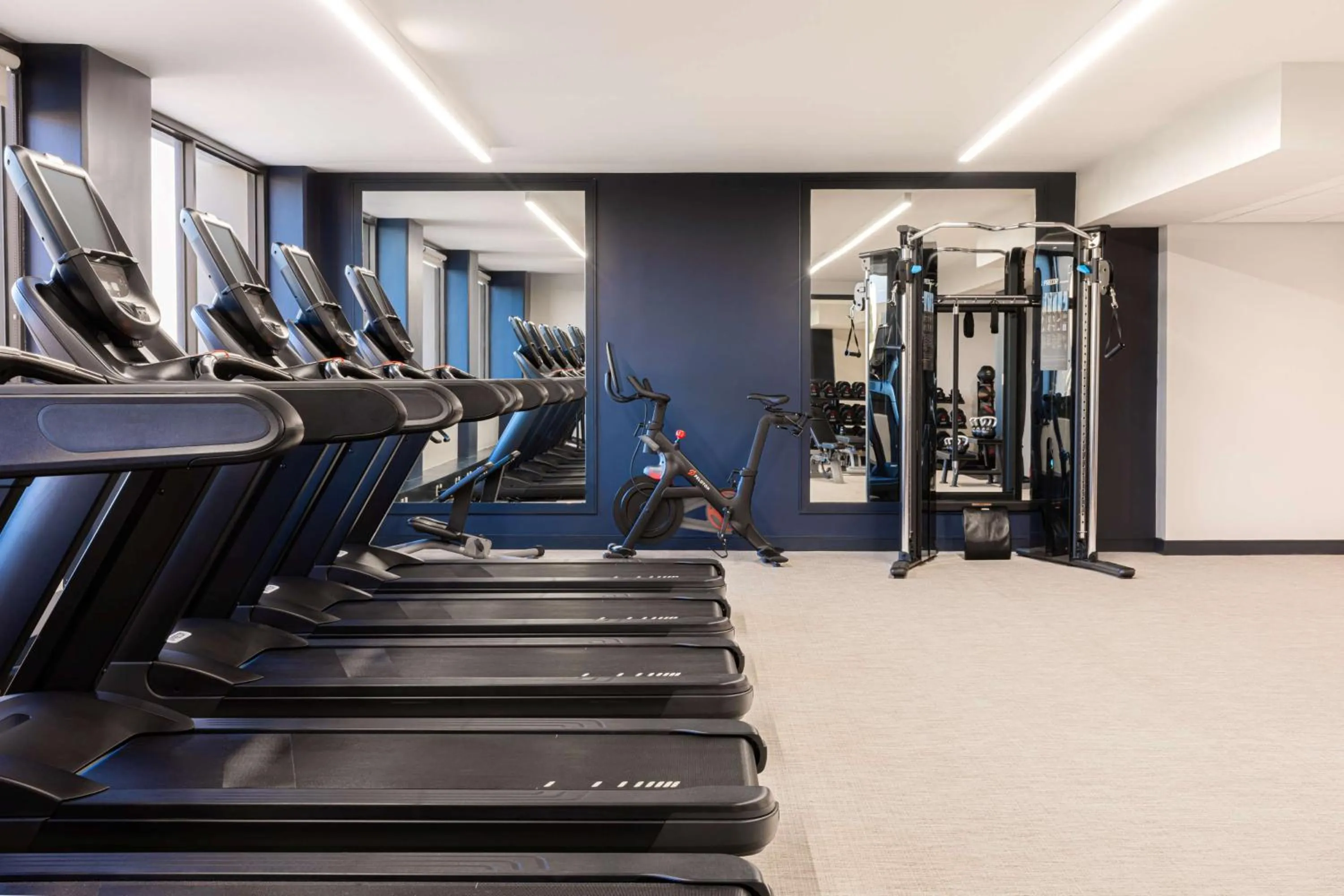 Fitness centre/facilities in Hotel Fera Anaheim, a DoubleTree by Hilton Hotel