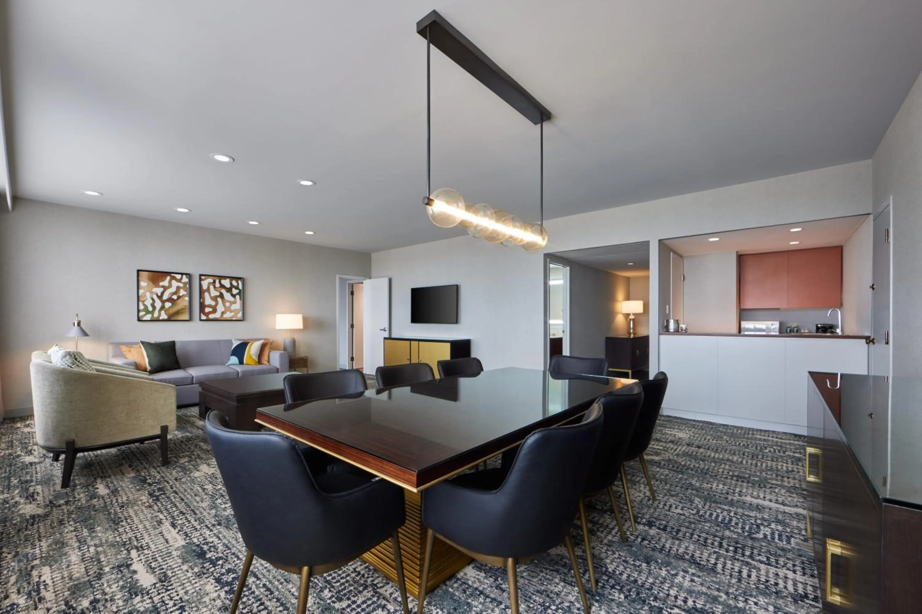 Living room in Hotel Fera Anaheim, a DoubleTree by Hilton Hotel