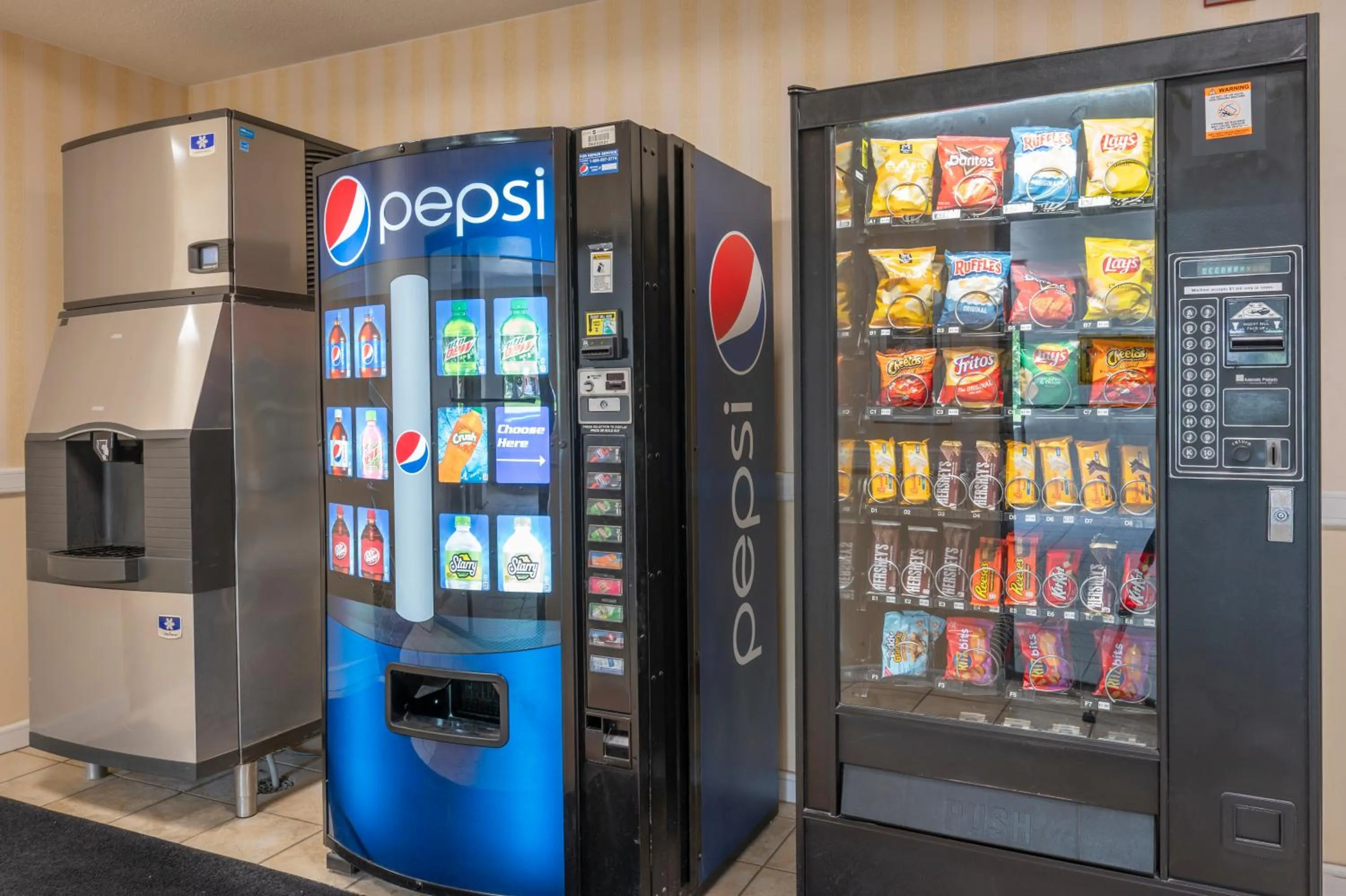 vending machine in Quality Inn & Suites Near Amish Country