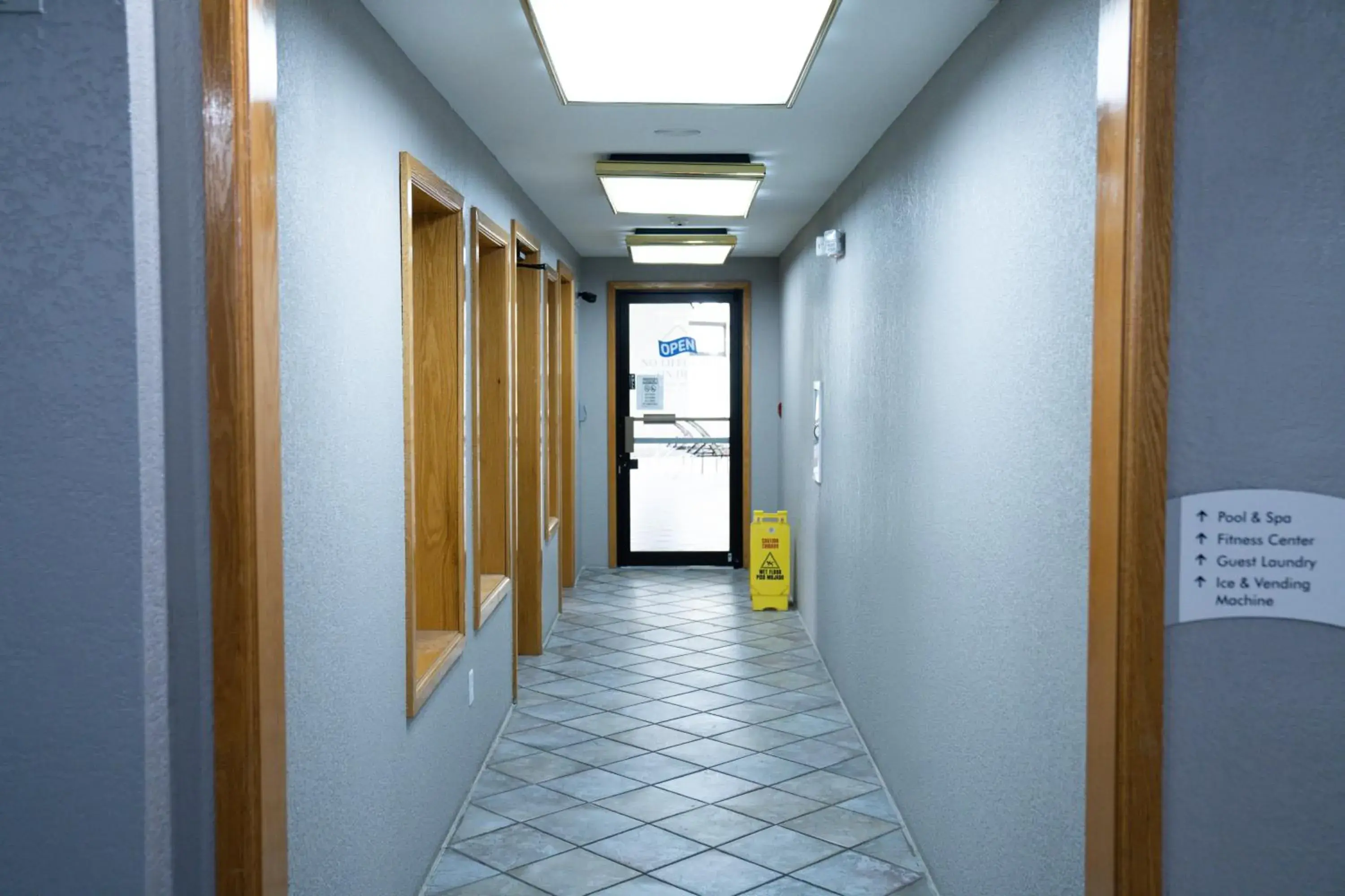 Swimming pool in Quality Inn Seymour I-65 Swimming pool in Quality Inn Seymour I-65