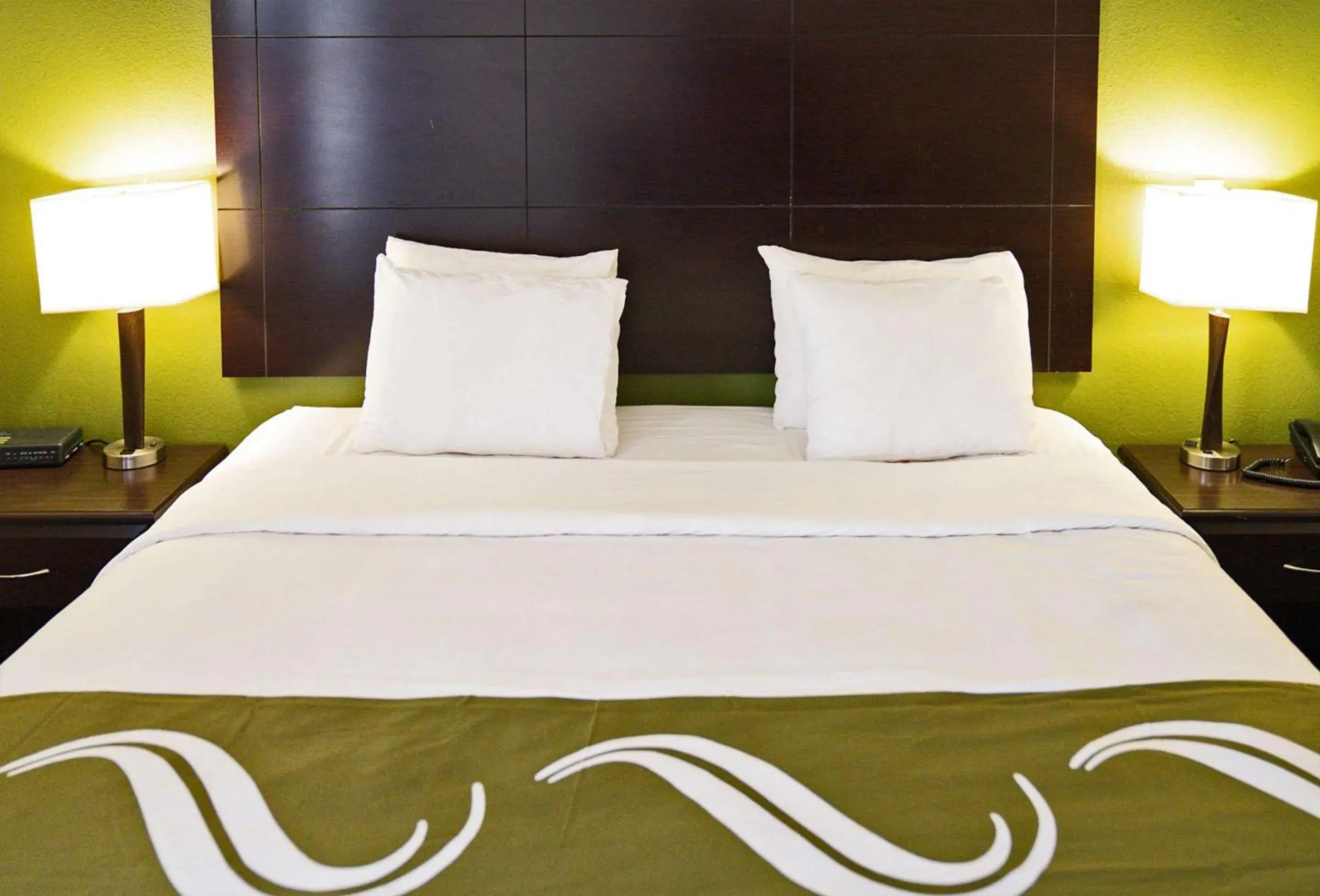 Bedroom, Bed in Quality Inn Seymour I-65 Bedroom, Bed in Quality Inn Seymour I-65