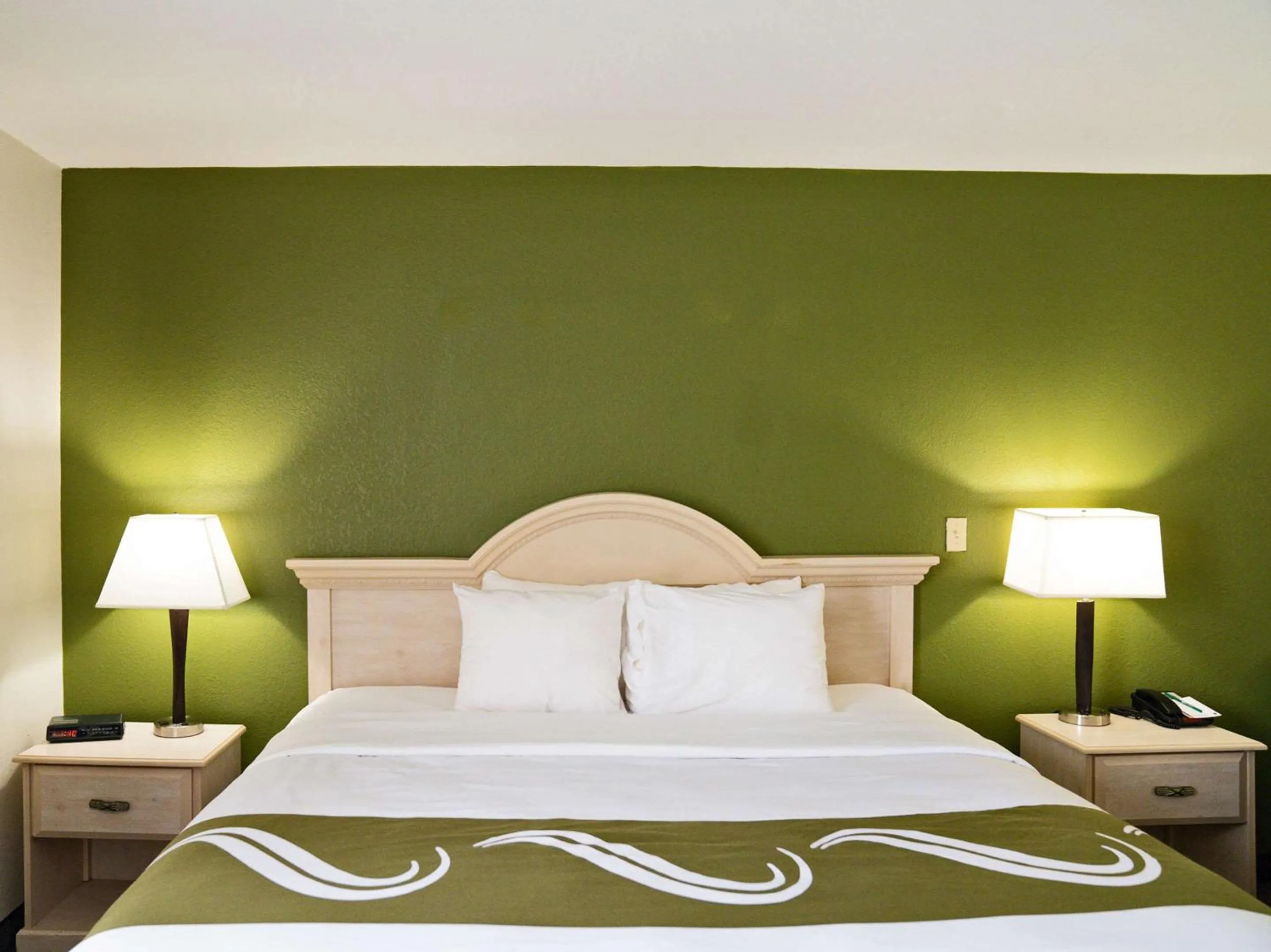 Bedroom, Bed in Quality Inn Seymour I-65