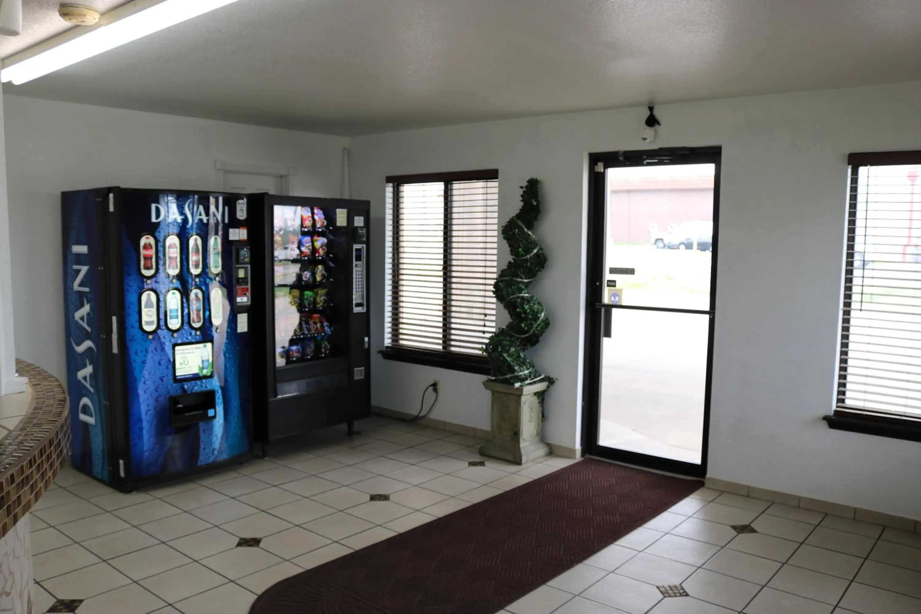 Heritage Inn & Suites