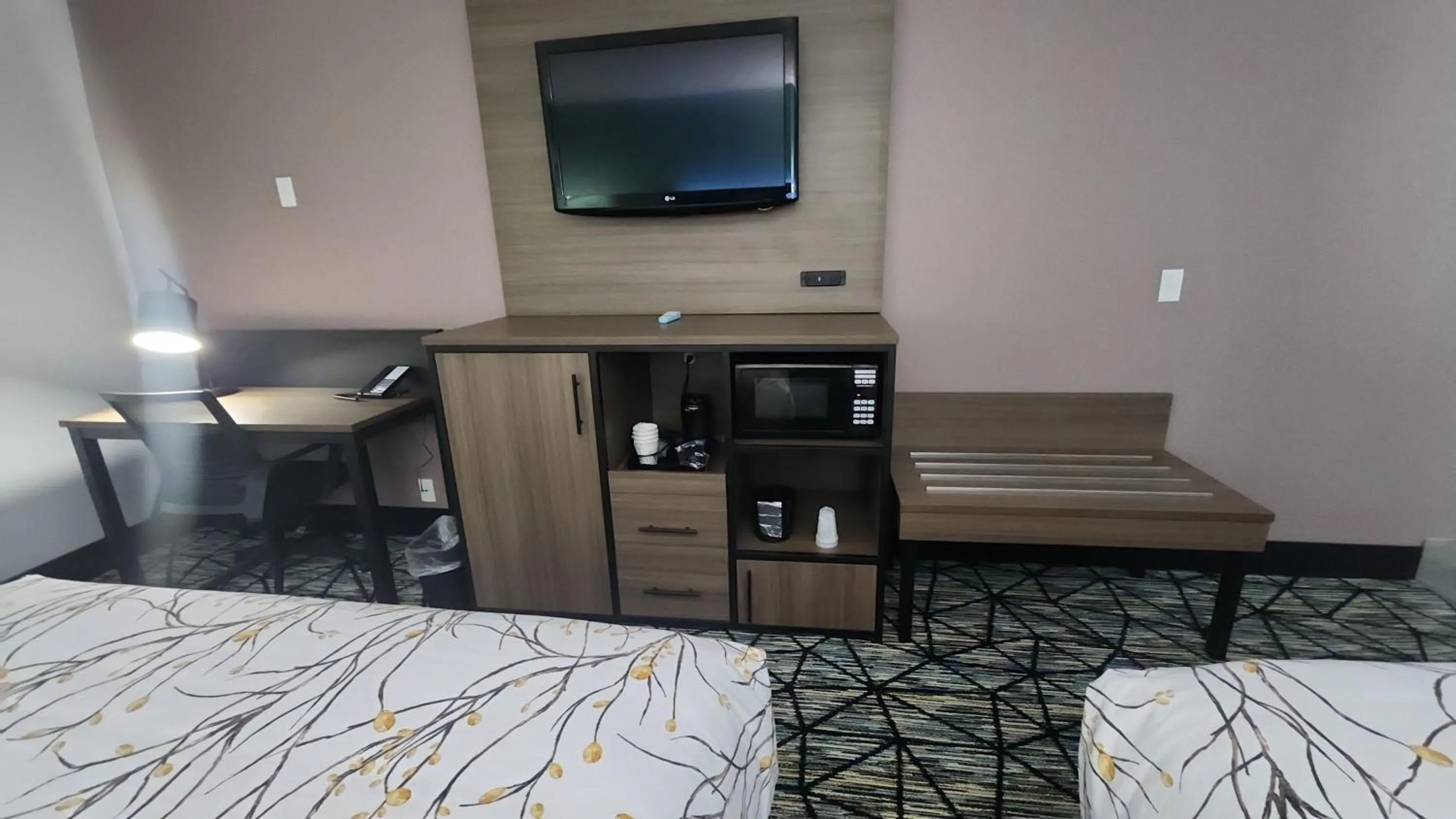 Bed in Baymont by Wyndham South Bend Near Notre Dame