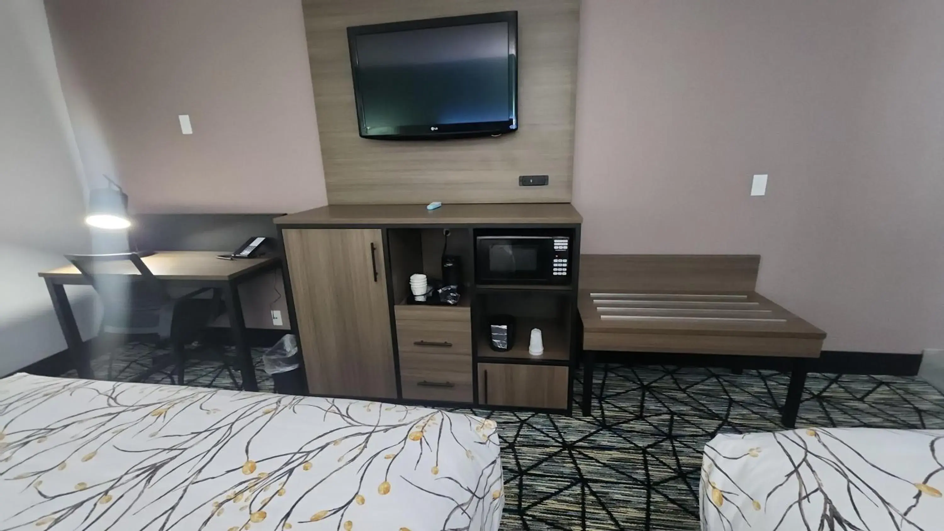 Bed in Baymont by Wyndham South Bend Near Notre Dame Bed in Baymont by Wyndham South Bend Near Notre Dame