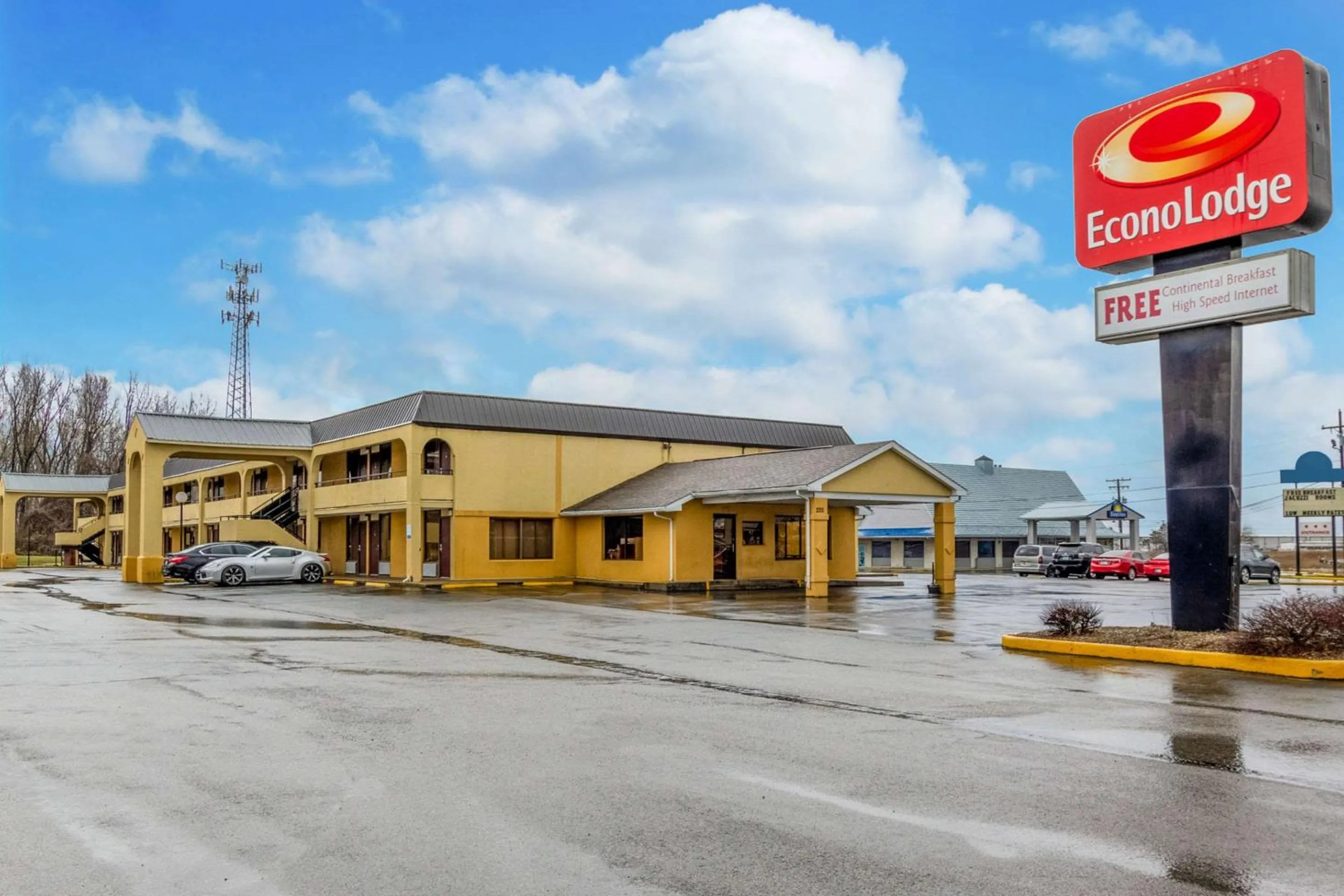Property building in Econo Lodge Seymour