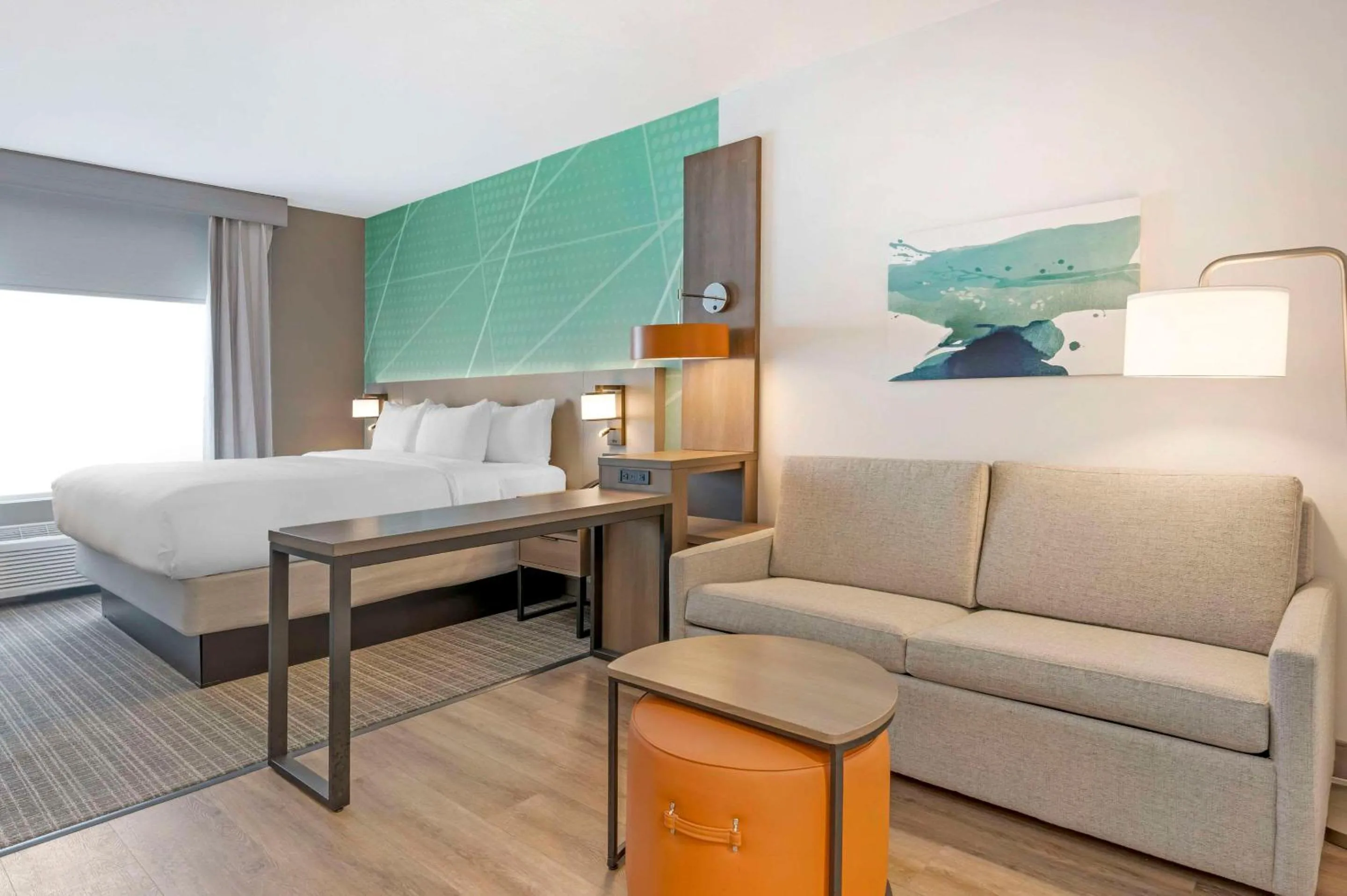 Bed in Comfort Suites Fort Wayne - Southwest