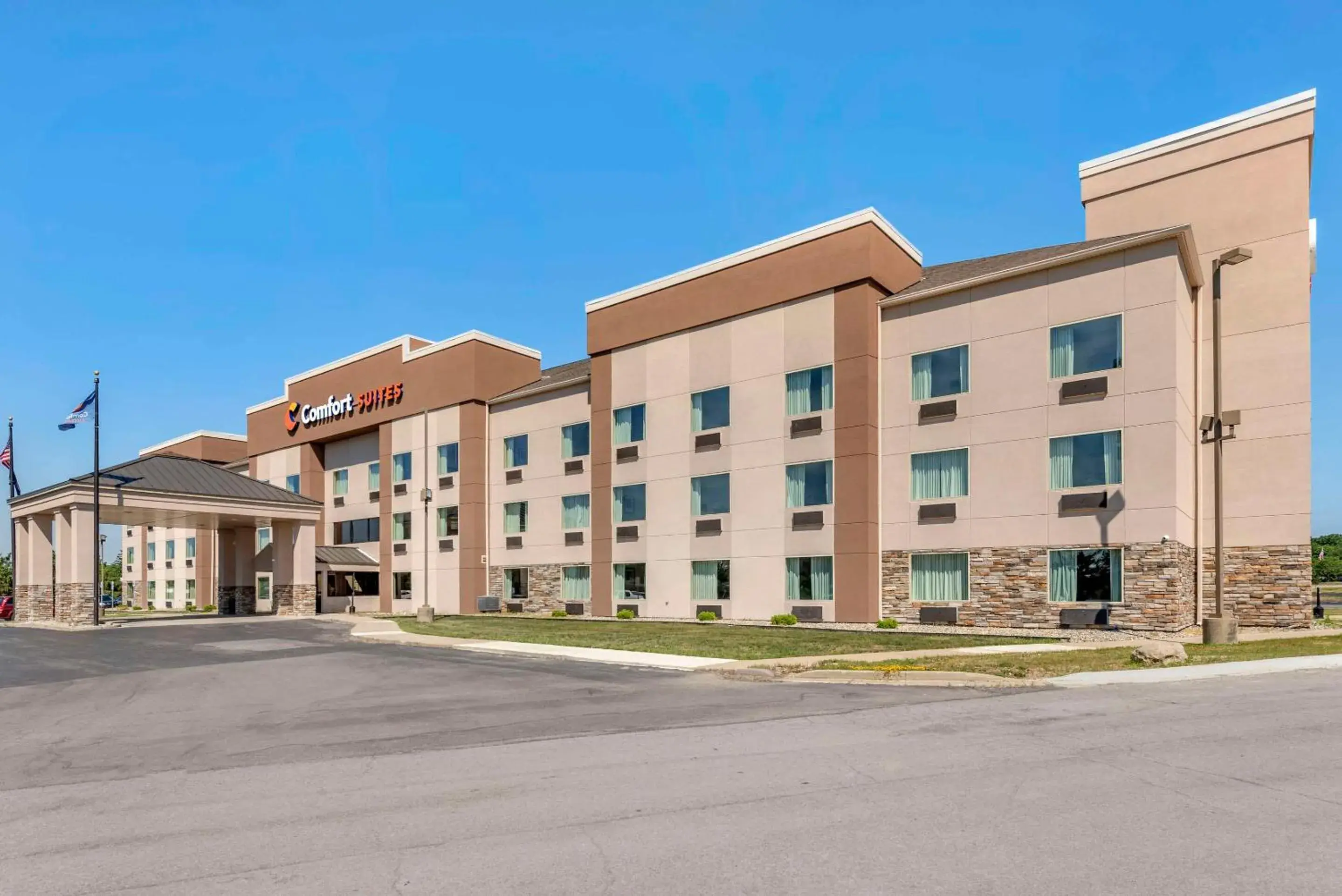 Property building in Comfort Suites Fort Wayne - Southwest Property building in Comfort Suites Fort Wayne - Southwest