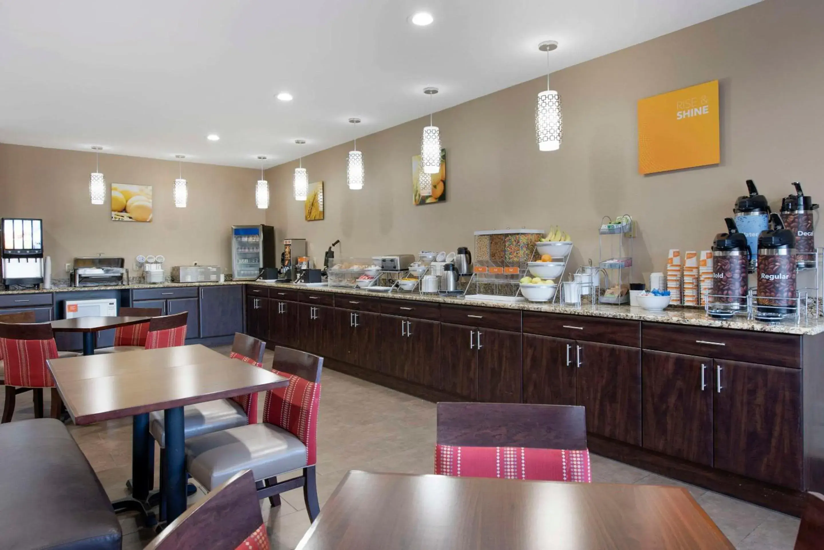 Breakfast in Comfort Suites Terre Haute University Area Breakfast in Comfort Suites Terre Haute University Area