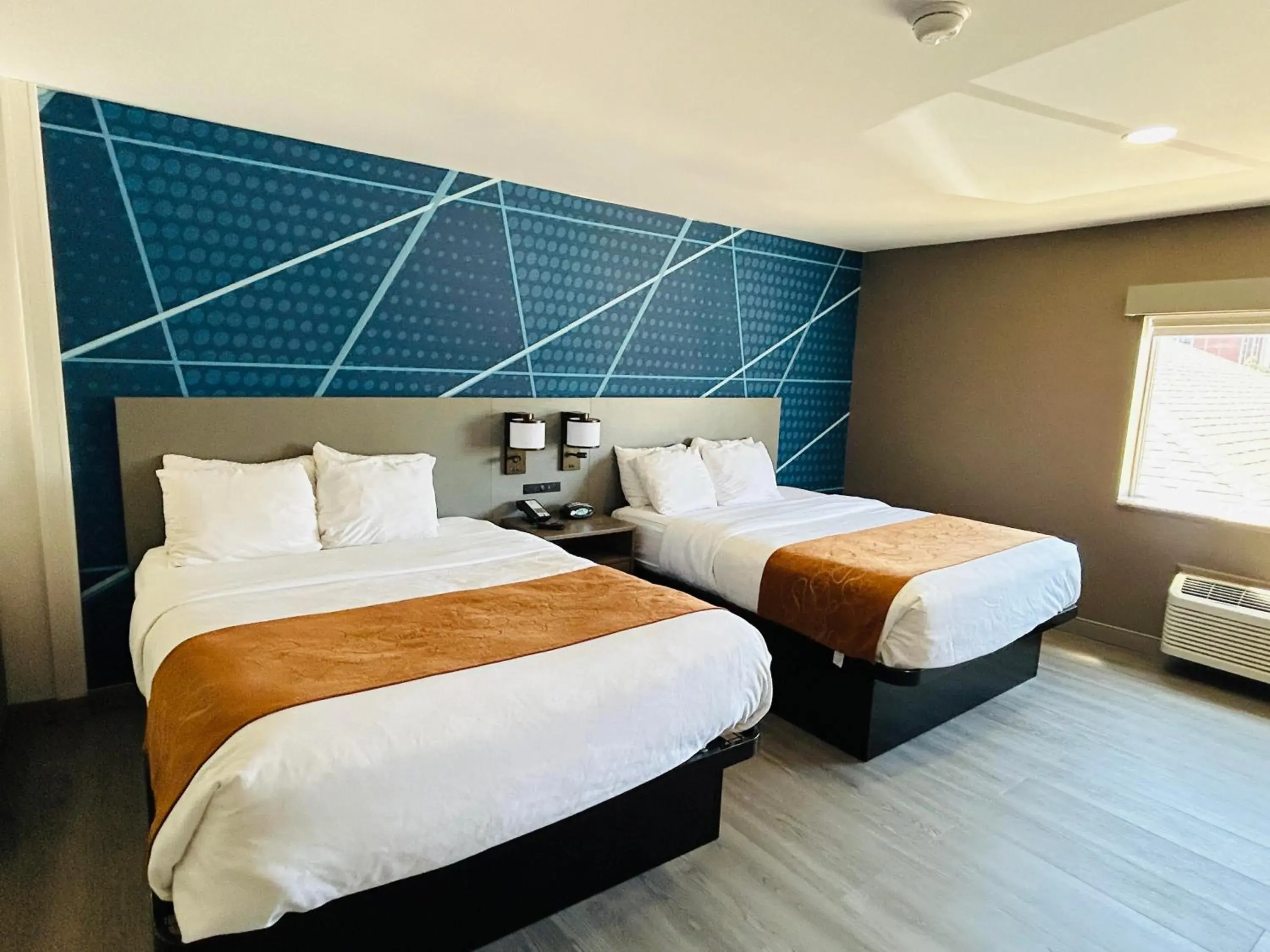 Bed in Comfort Suites Terre Haute University Area Bed in Comfort Suites Terre Haute University Area