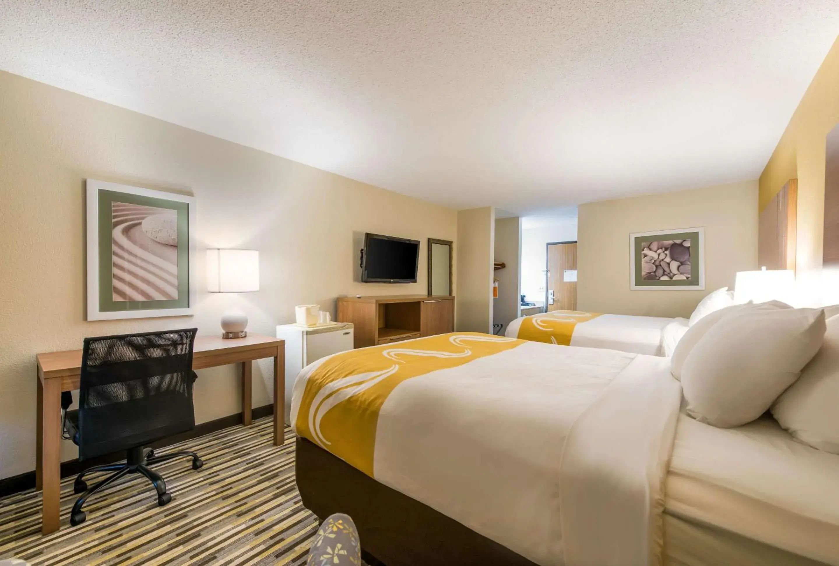 Photo of the whole room, Bed in Quality Inn Michigan City South Photo of the whole room, Bed in Quality Inn Michigan City South