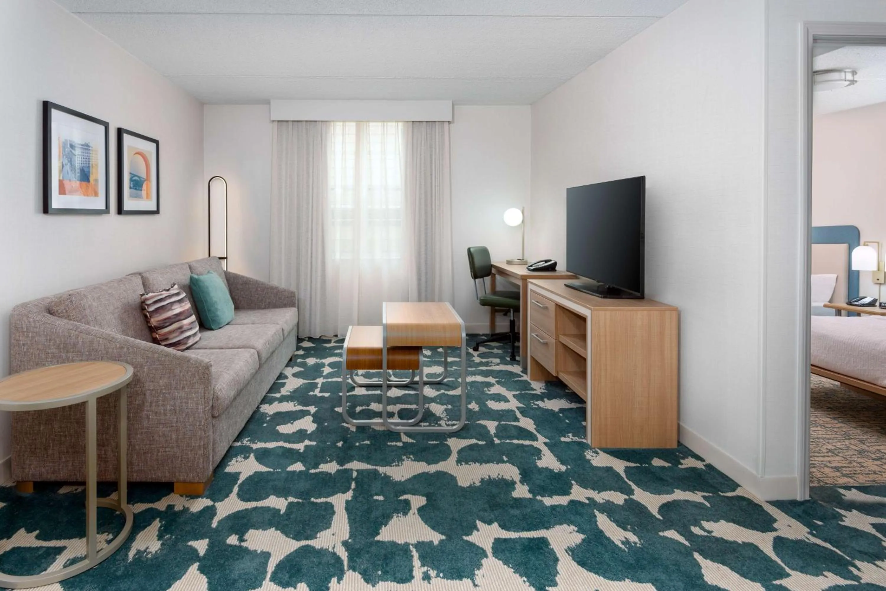 Living room, Bed in Homewood Suites by Hilton Buffalo/Airport