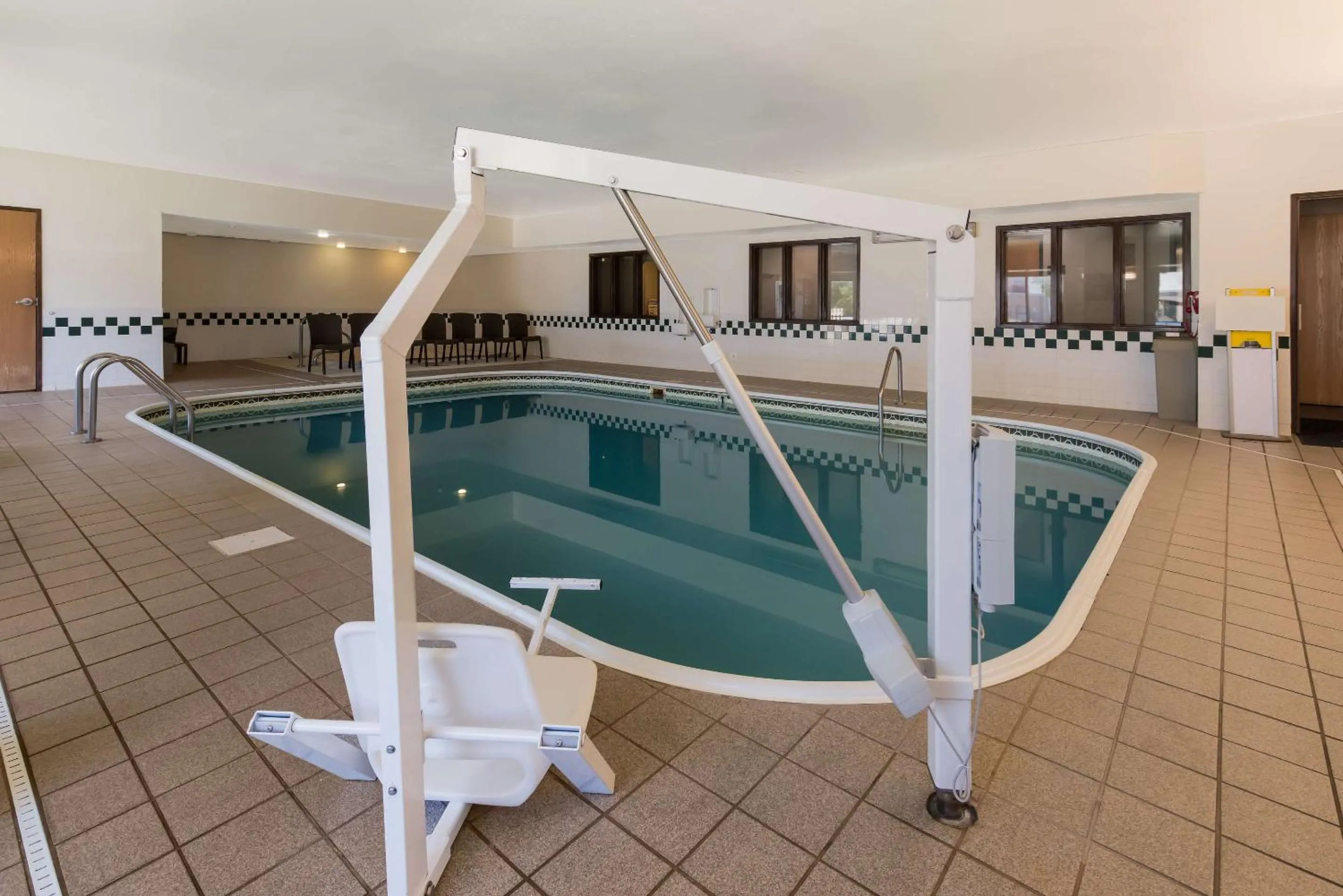 Swimming pool in Comfort Inn Wichita East