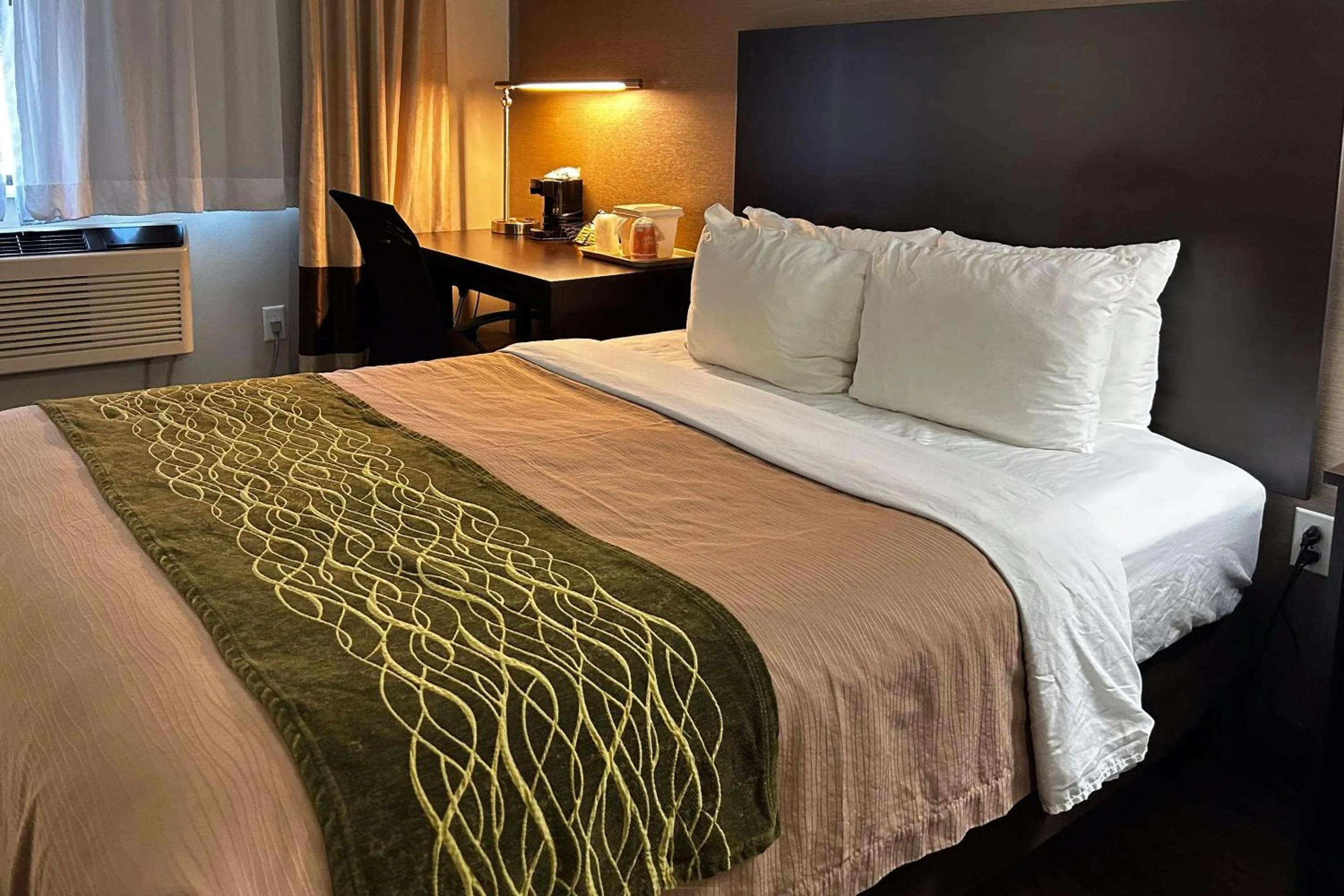 Bedroom, Bed in Quality Inn Goodland I-70