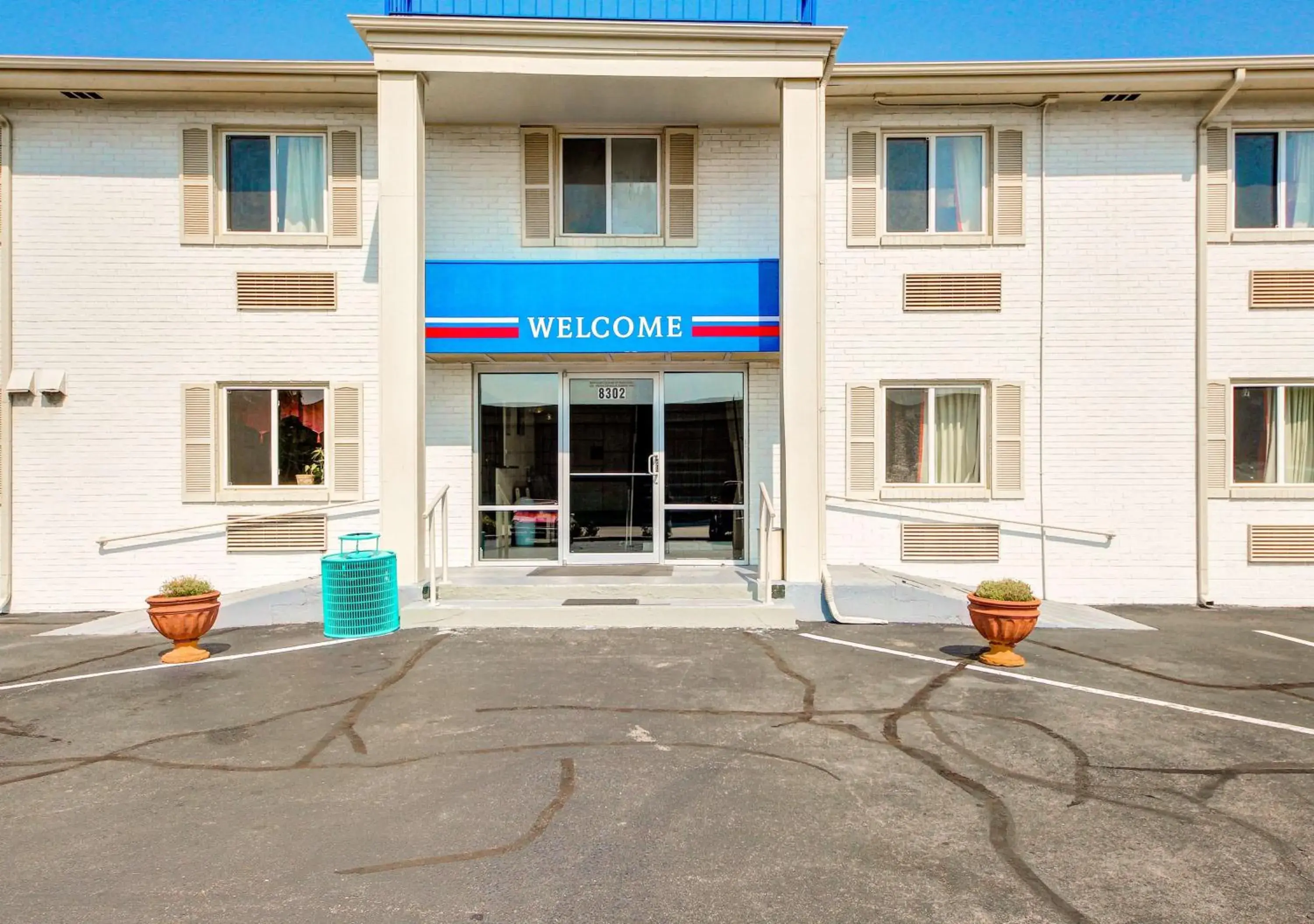Property building in Motel 6-Wichita, KS Property building in Motel 6-Wichita, KS