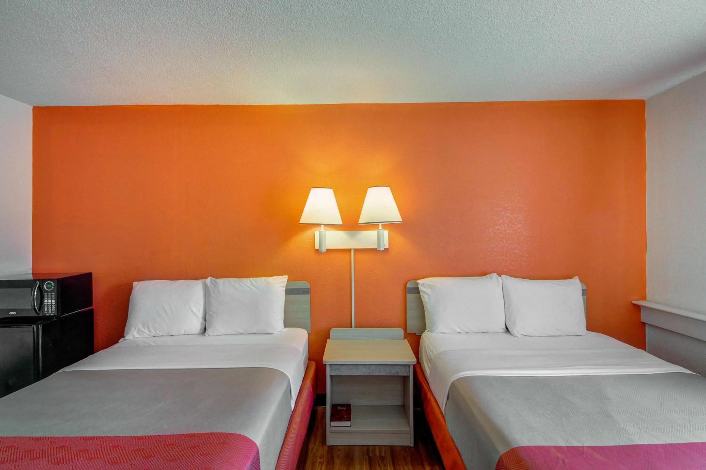 Photo of the whole room, Bed in Motel 6-Wichita, KS