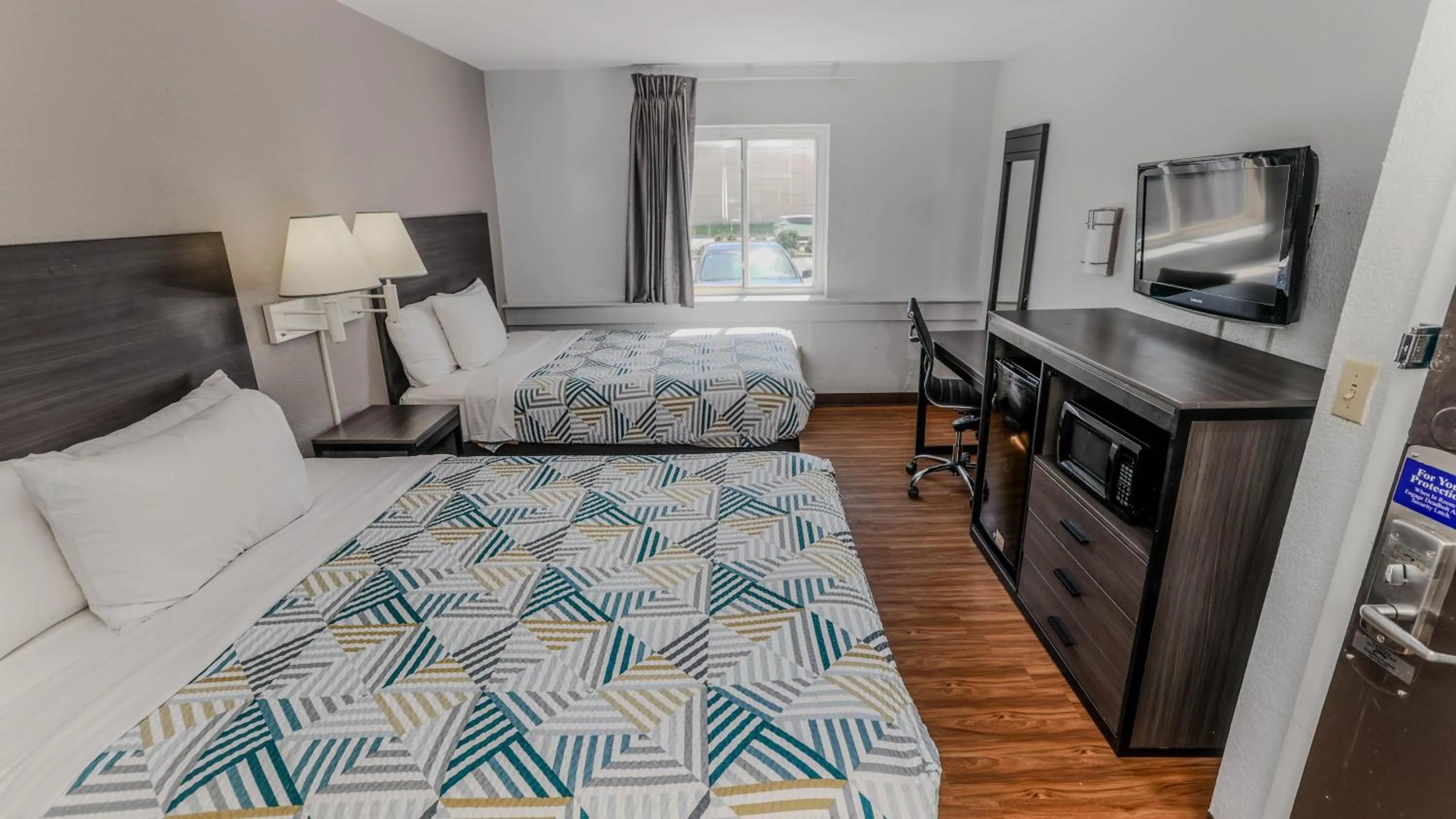 Bedroom, Bed in Motel 6-Wichita, KS