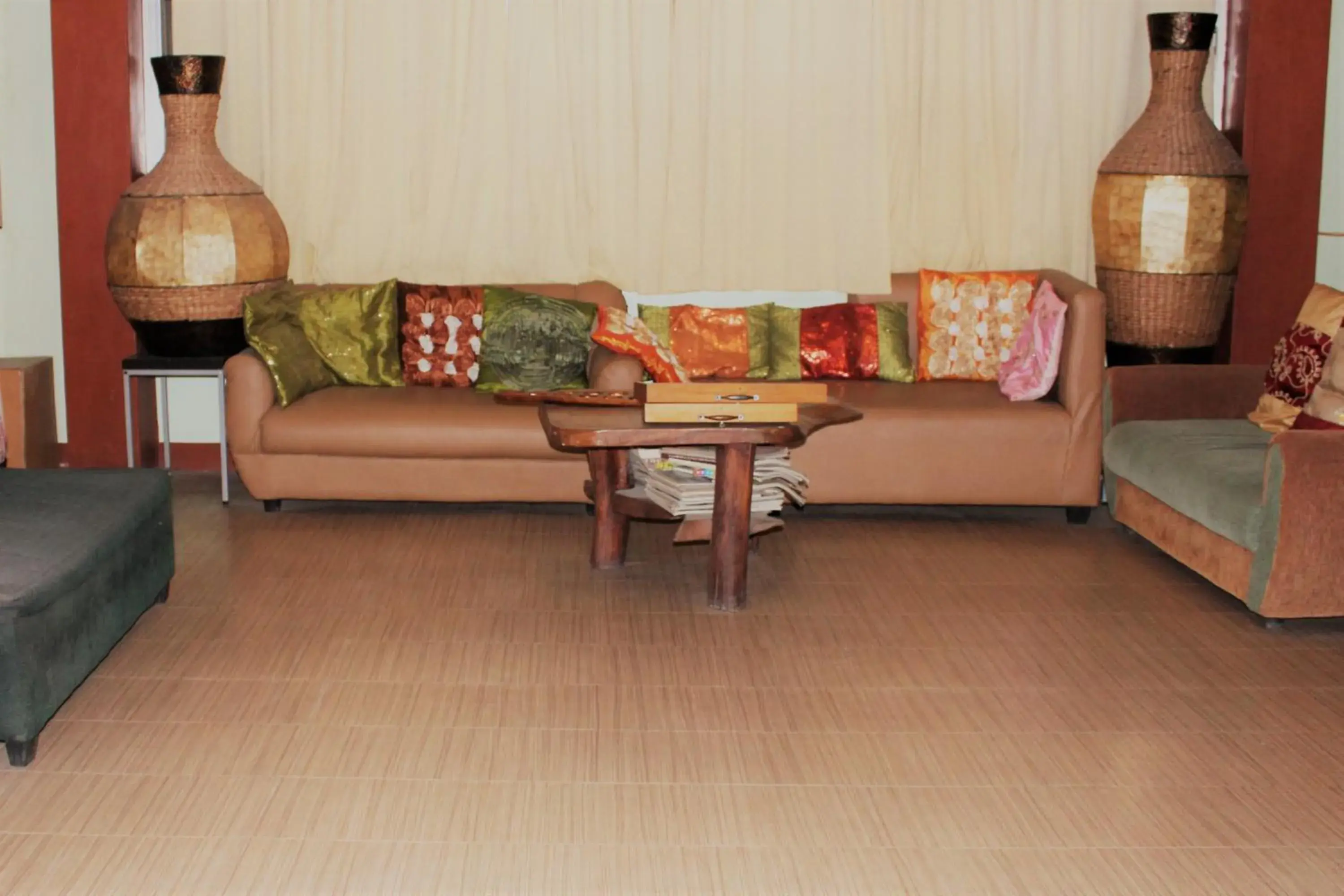 Lolo Oyong Pension House Lolo Oyong Pension House