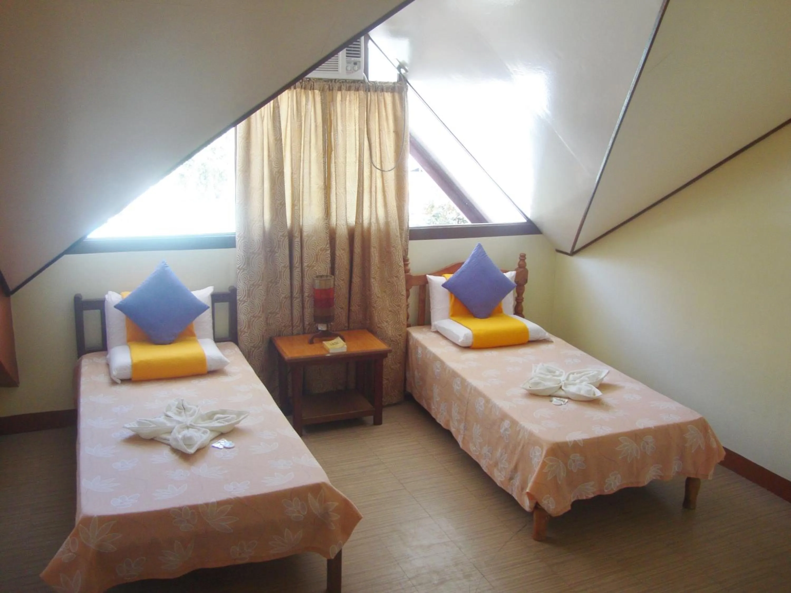 Lolo Oyong Pension House