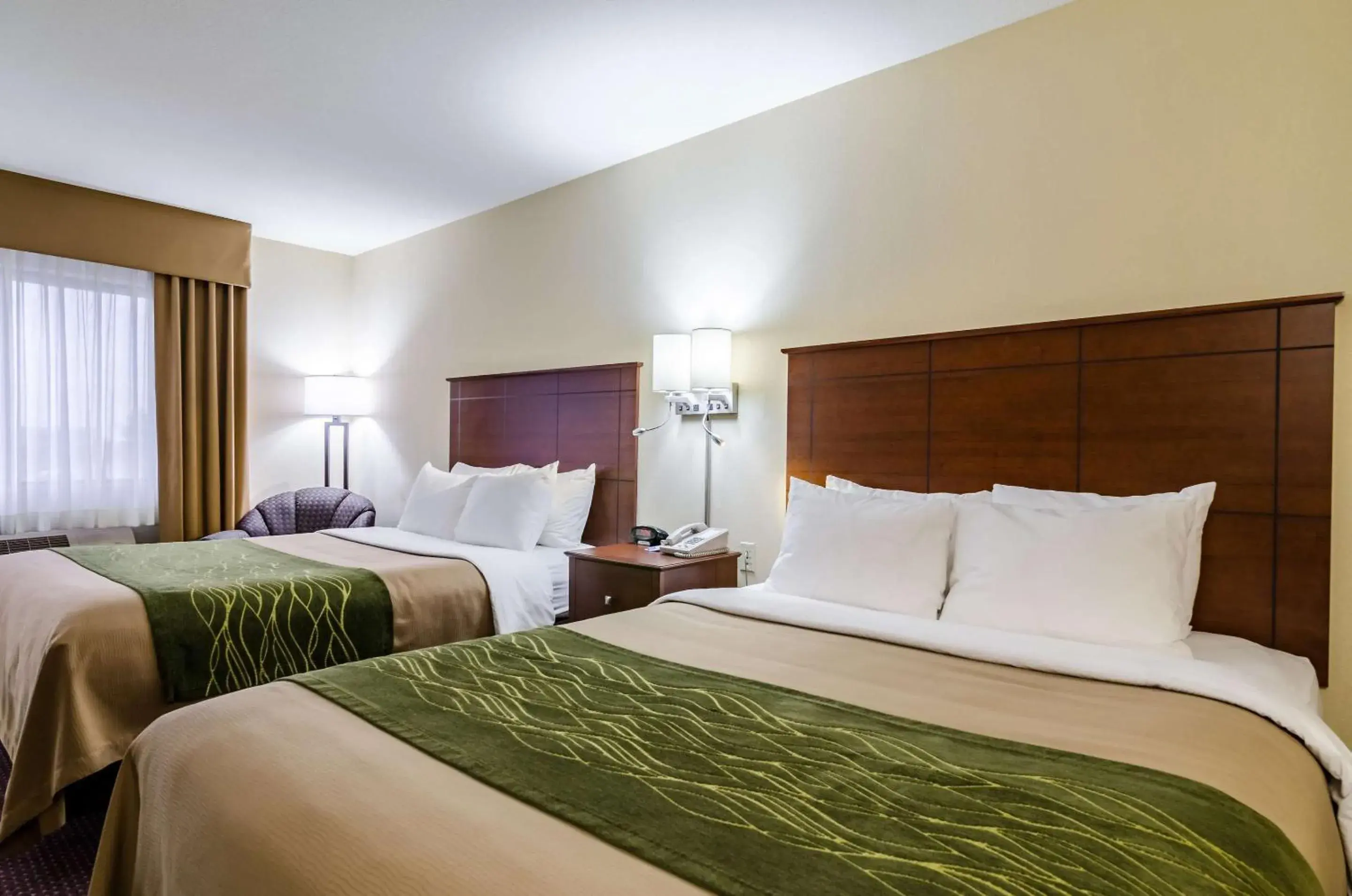 Bedroom, Bed in Comfort Inn Colby Bedroom, Bed in Comfort Inn Colby