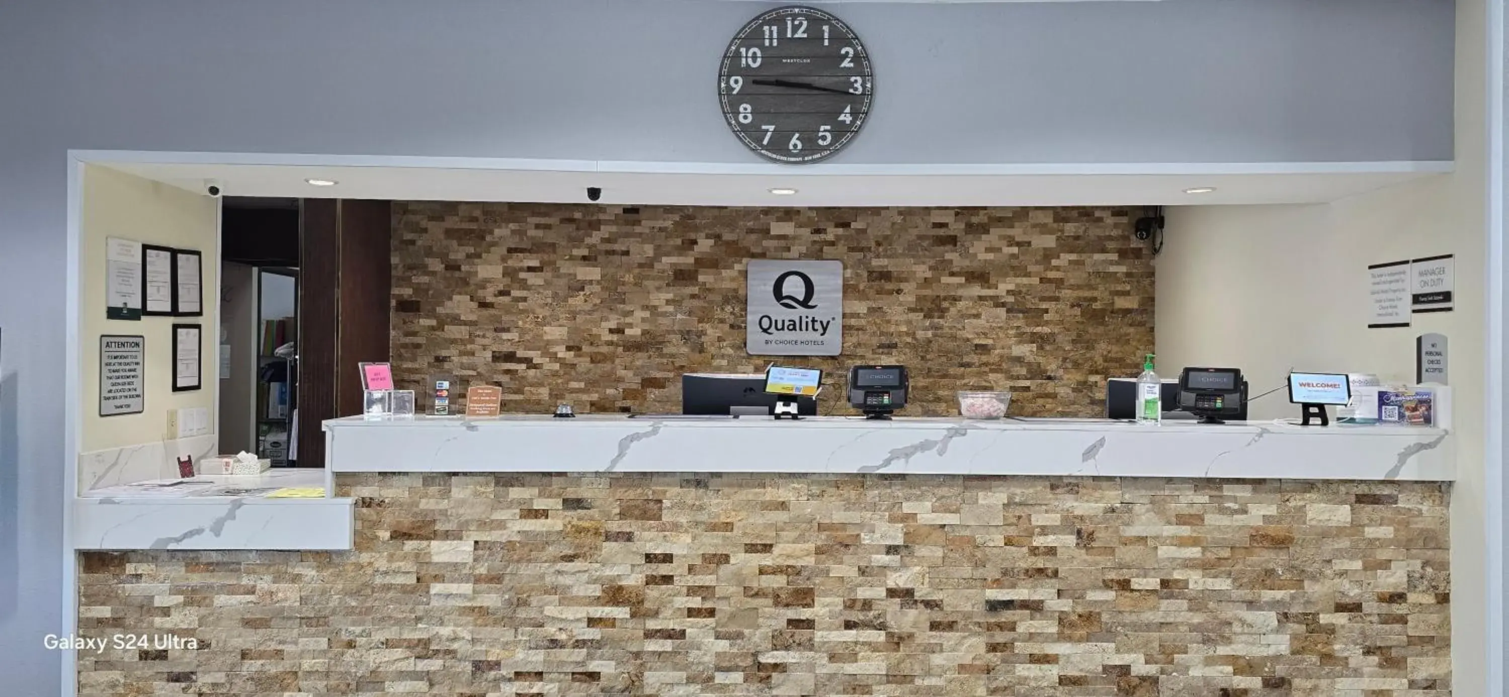 Lobby or reception in Quality Inn & Suites Manhattan Lobby or reception in Quality Inn & Suites Manhattan