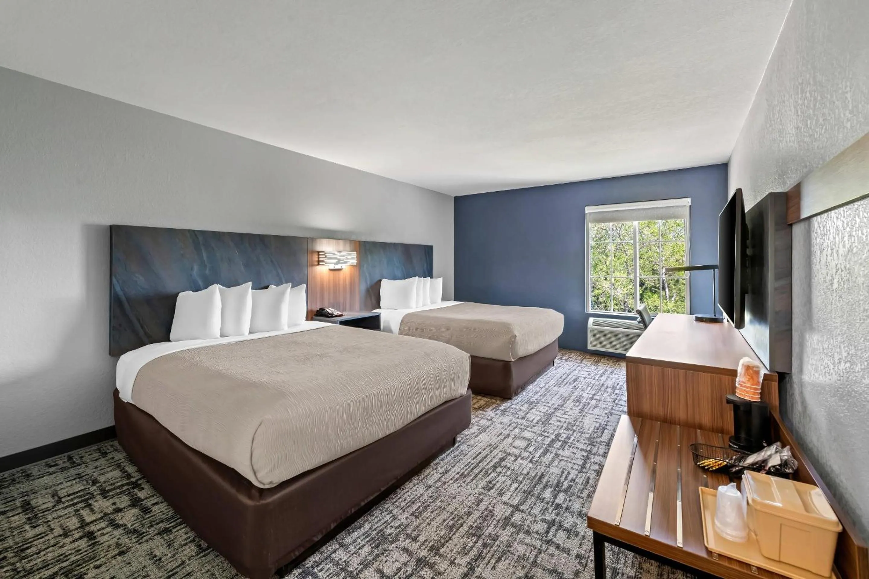 Bedroom, Bed in Quality Inn & Suites Manhattan