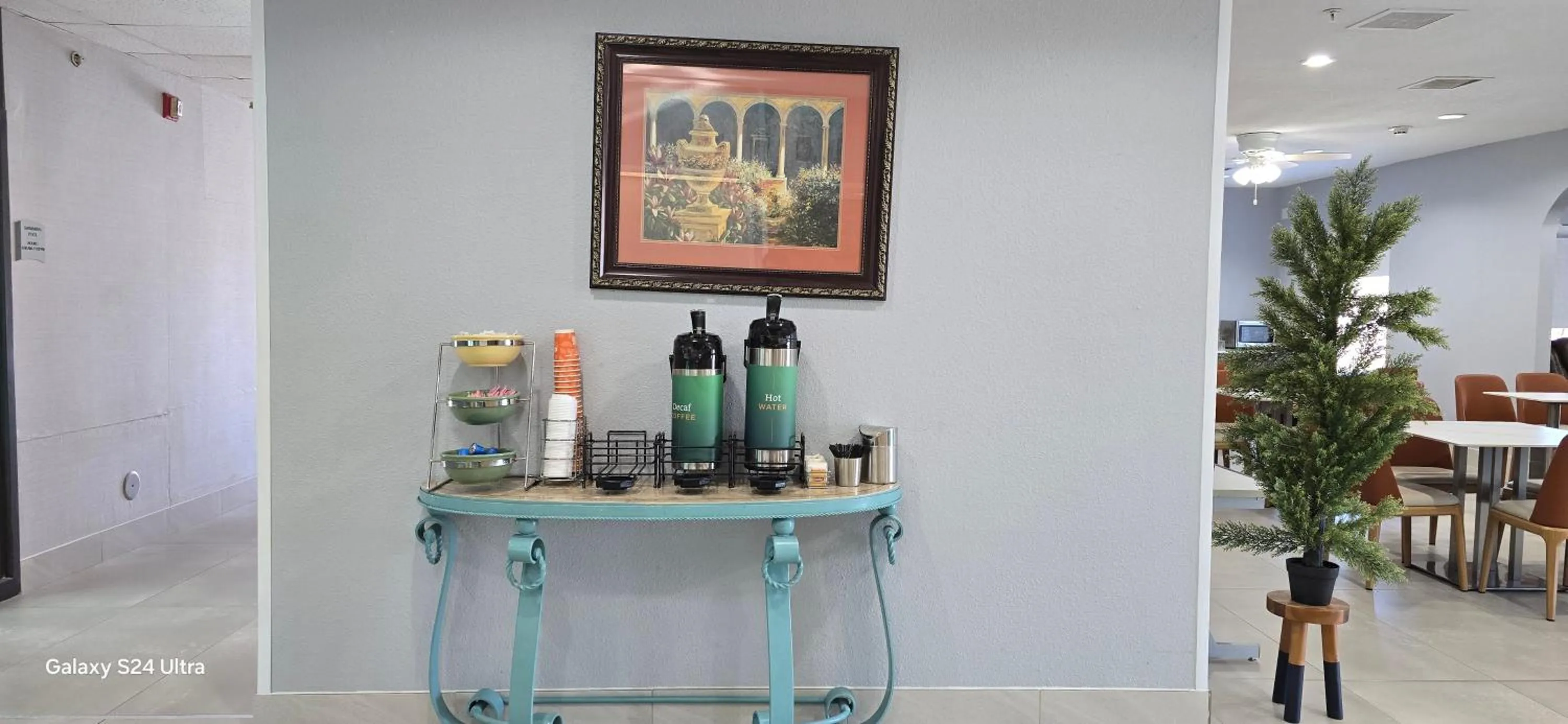 Coffee/tea facilities in Quality Inn & Suites Manhattan