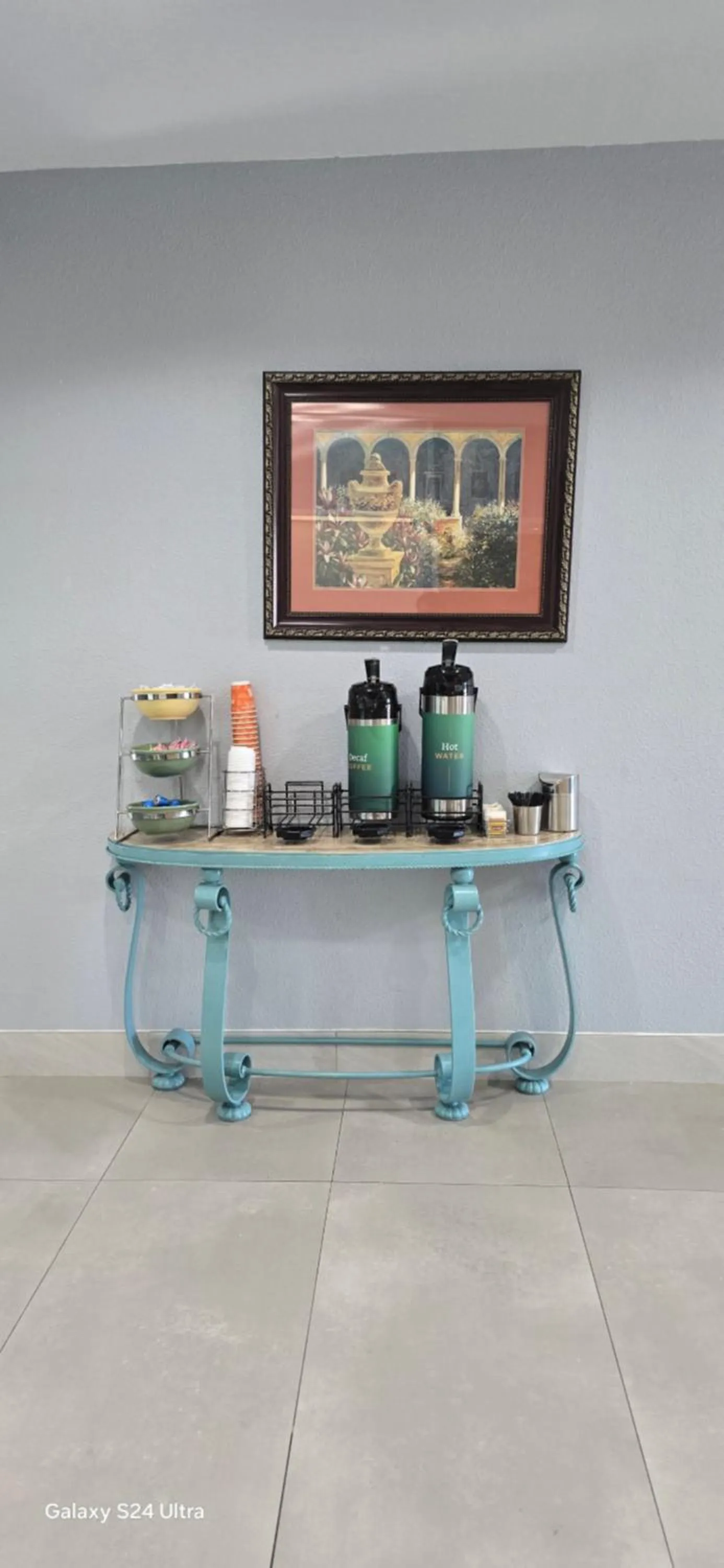 Coffee/tea facilities in Quality Inn & Suites Manhattan