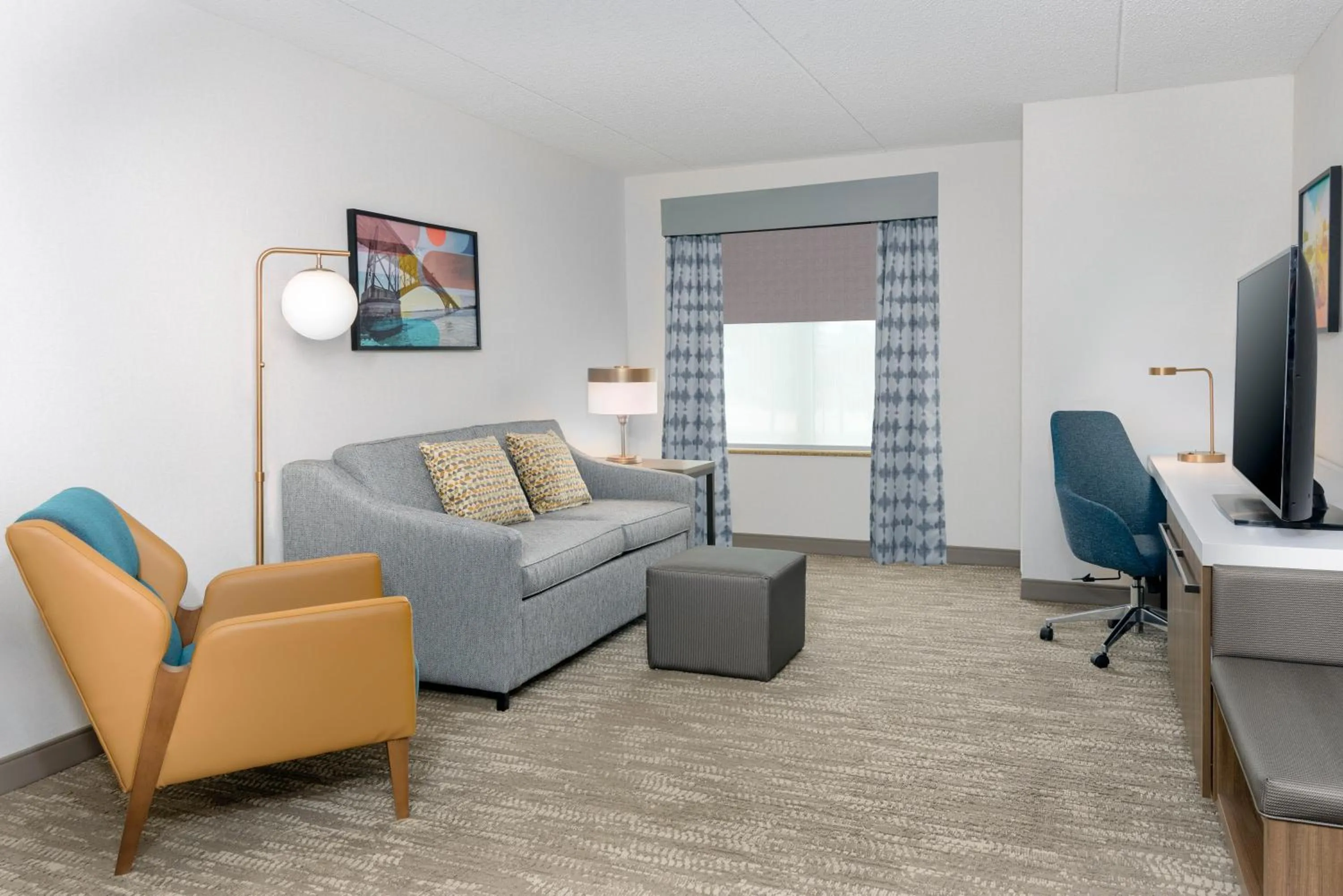 Living room in Hilton Garden Inn Buffalo Airport