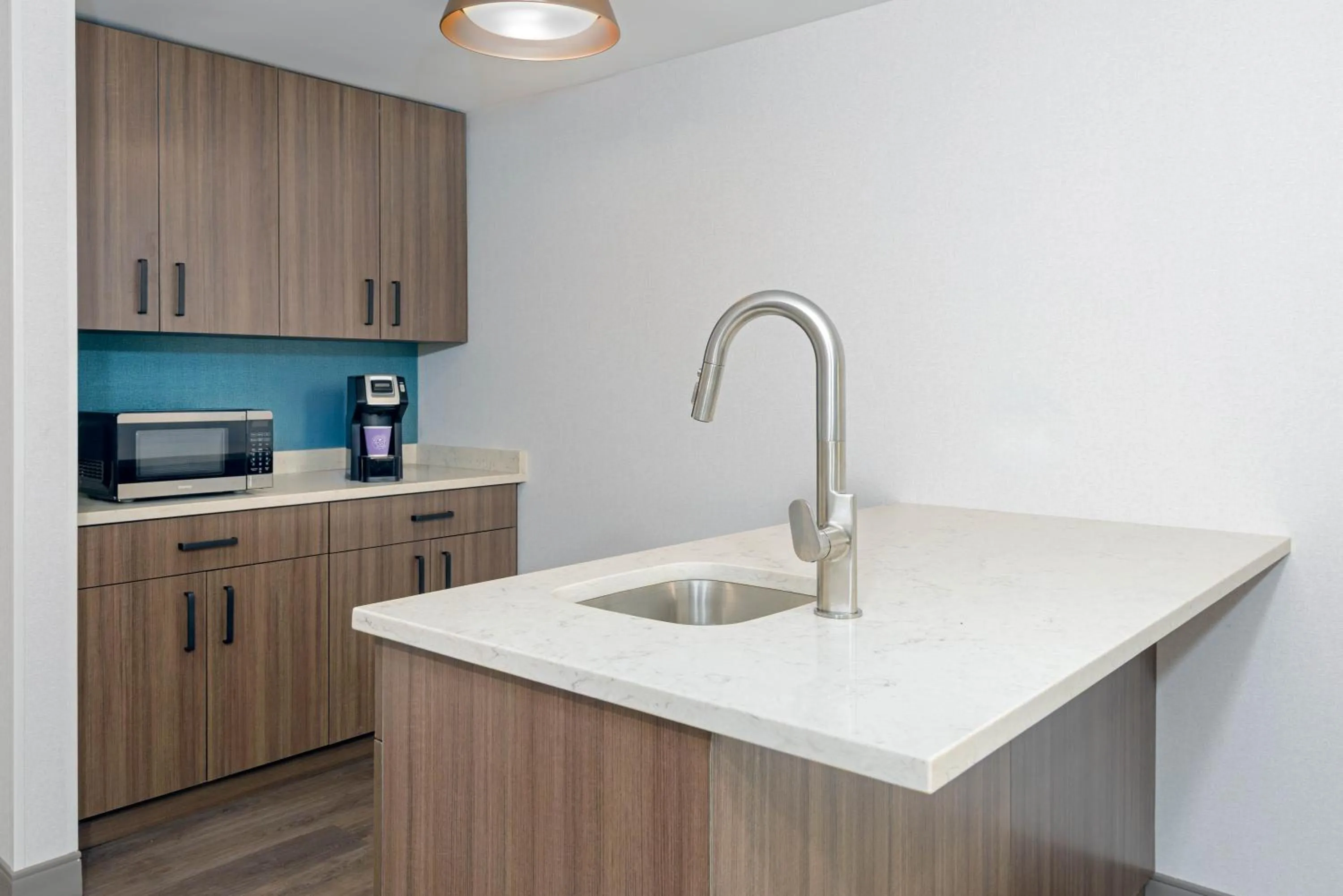 Kitchen or kitchenette in Hilton Garden Inn Buffalo Airport