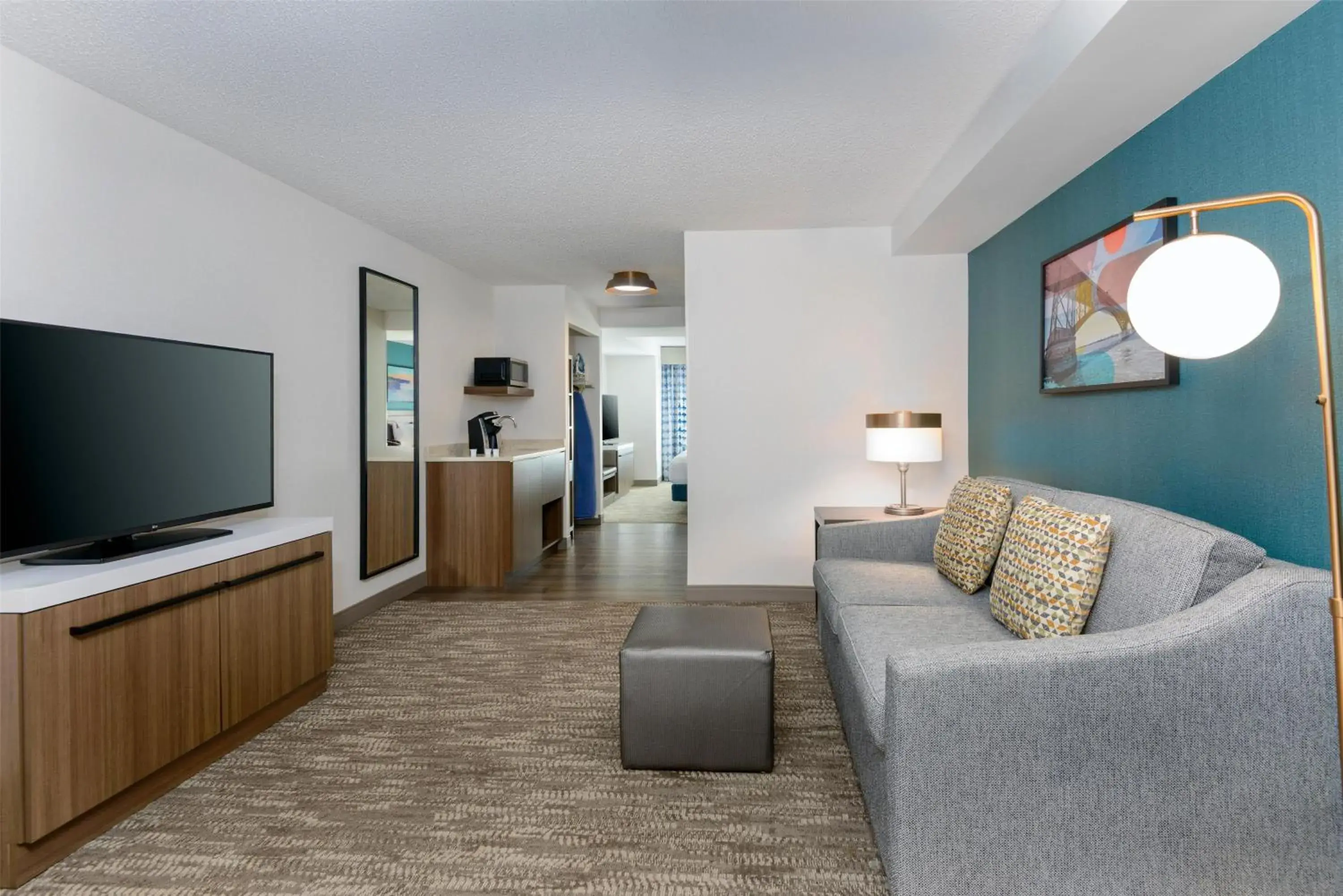 Junior Suite with Two Double Beds and Sofa Bed in Hilton Garden Inn Buffalo Airport Junior Suite with Two Double Beds and Sofa Bed in Hilton Garden Inn Buffalo Airport